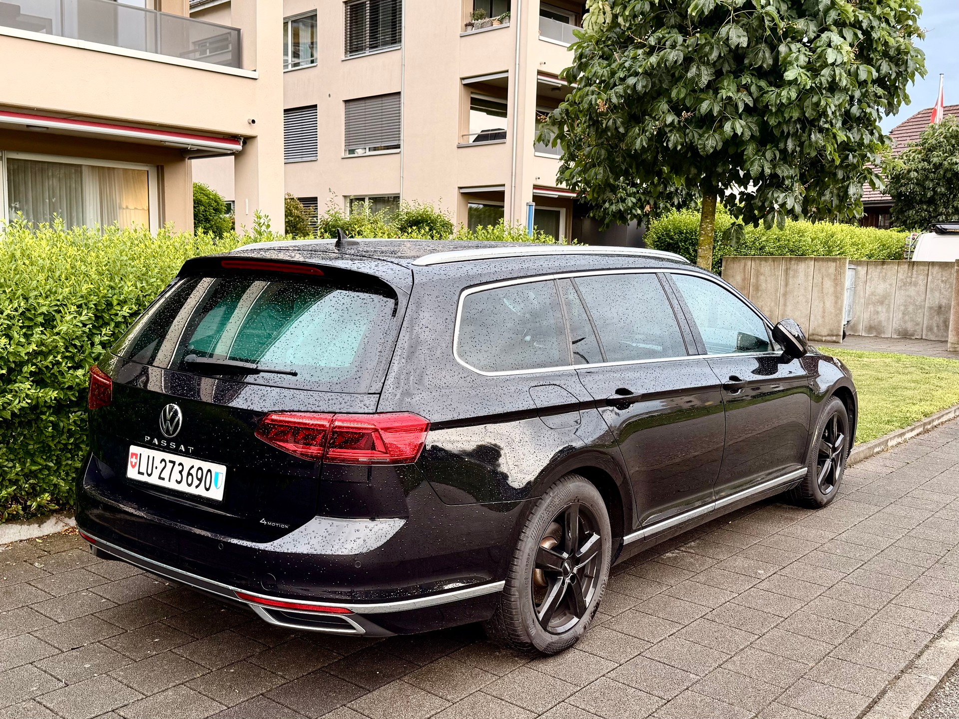 VW 2.0 TDI 200 Elegance DSG 4m-image-2