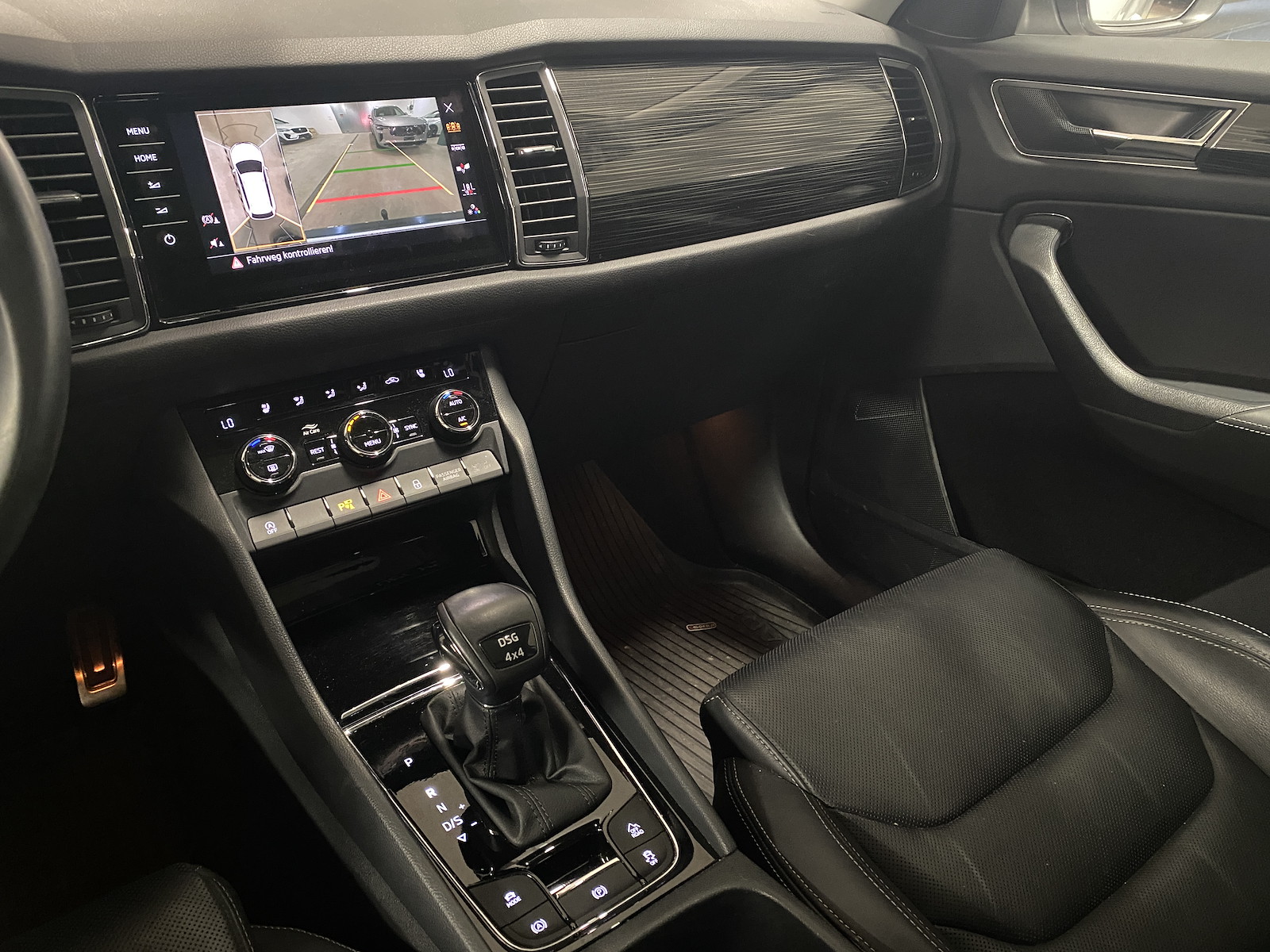 SKODA Kodiaq 2.0 TSI Style DSG-image-10