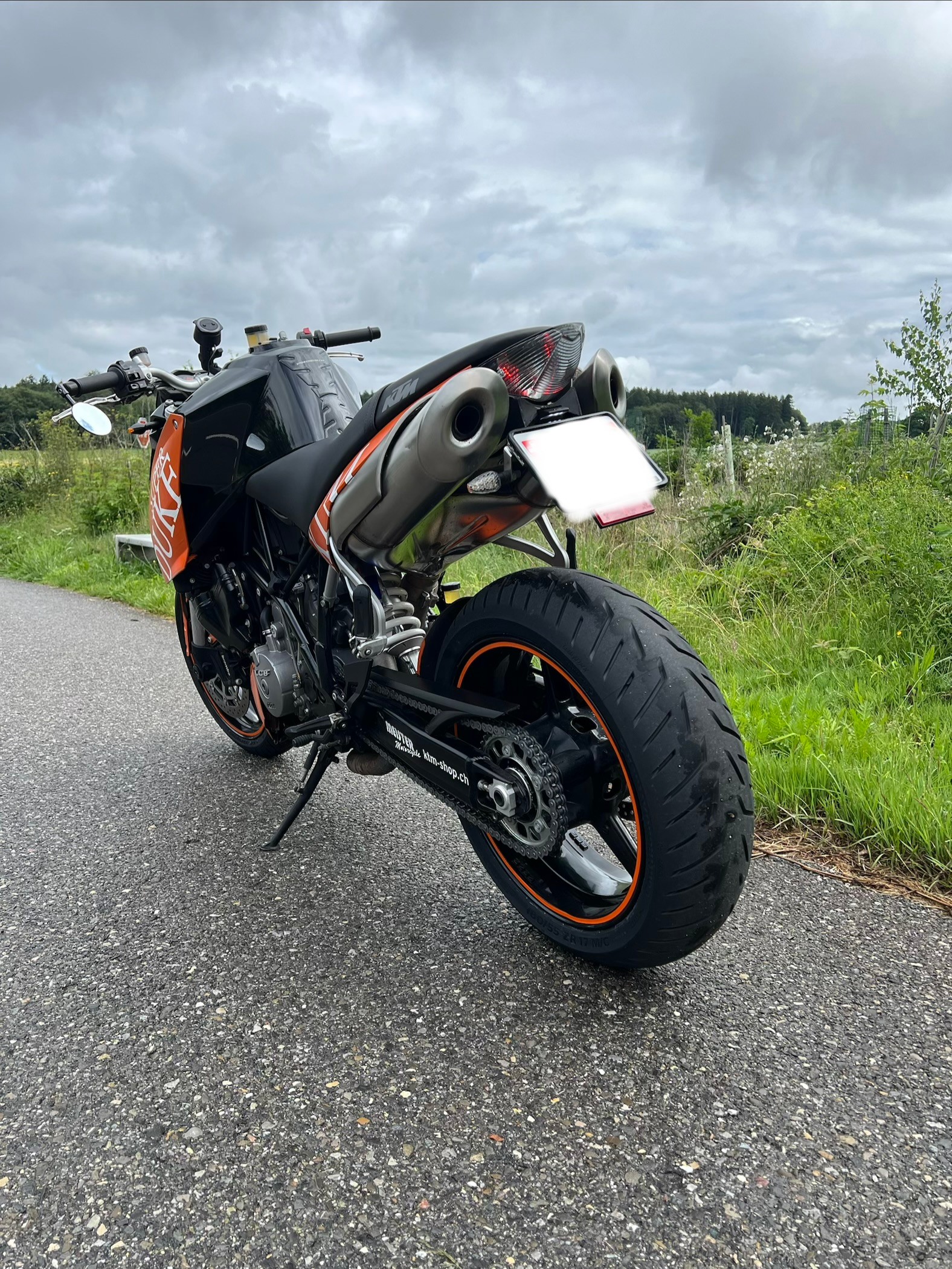 KTM 990 Super Duke-image-3