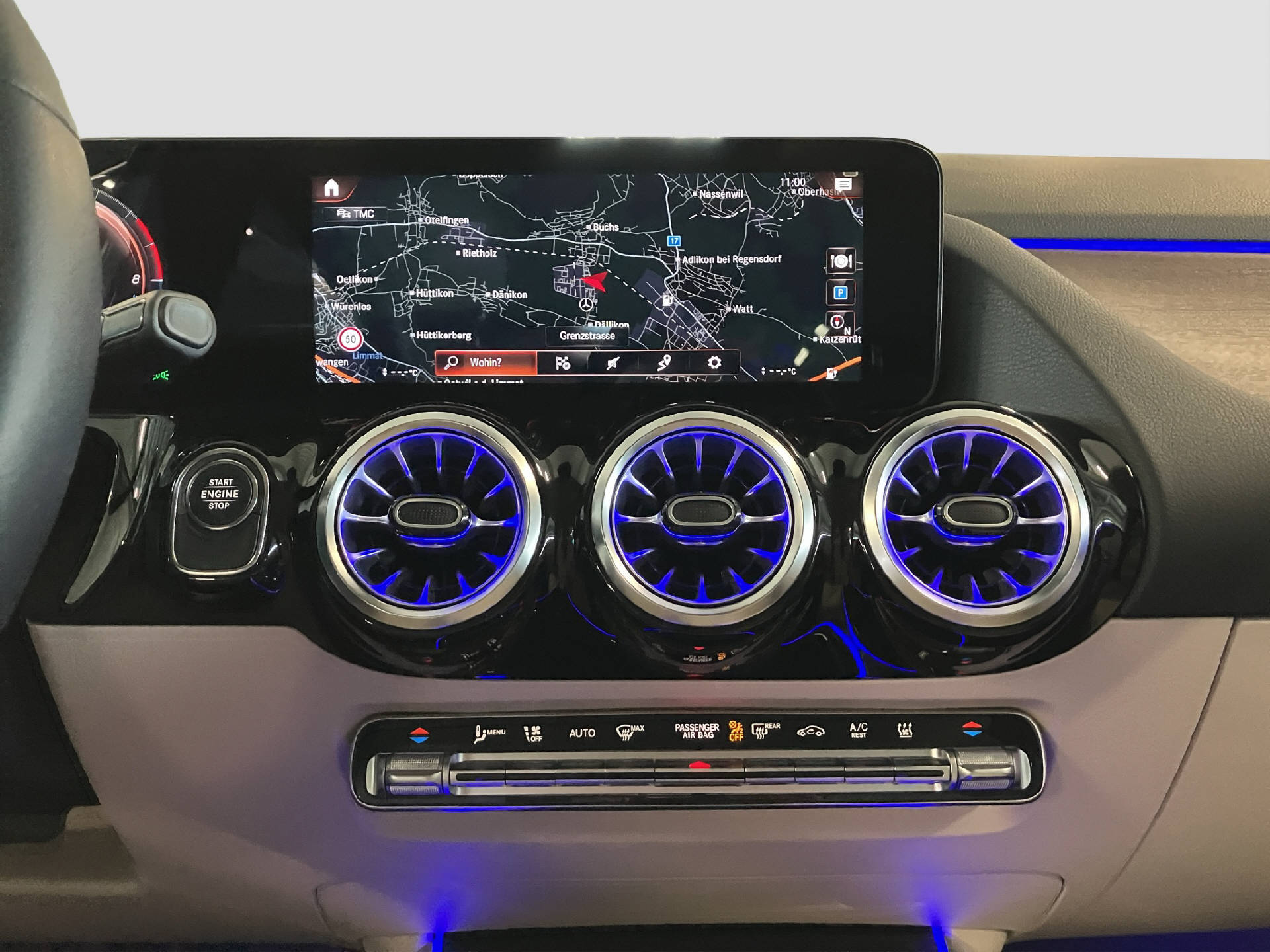 MERCEDES-BENZ GLA 250 e Progressive-image-11