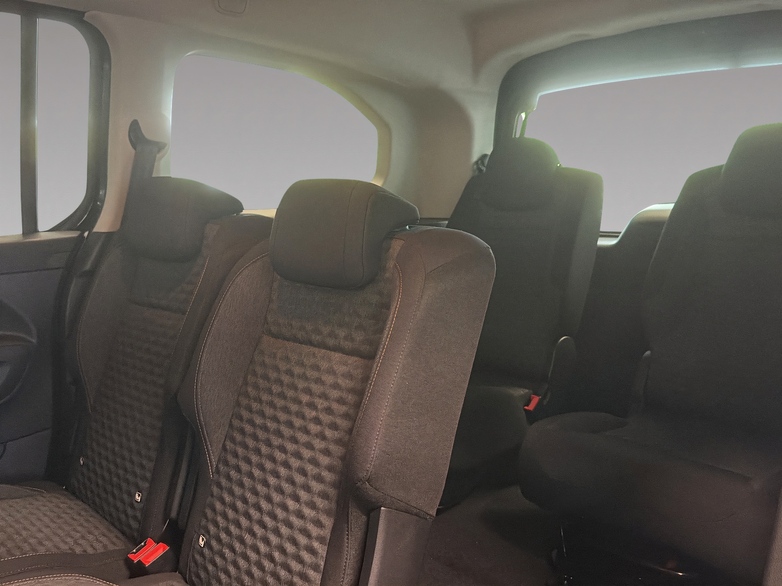 PEUGEOT Rifter Long 1.5 BlueHDi 130 GT-image-17