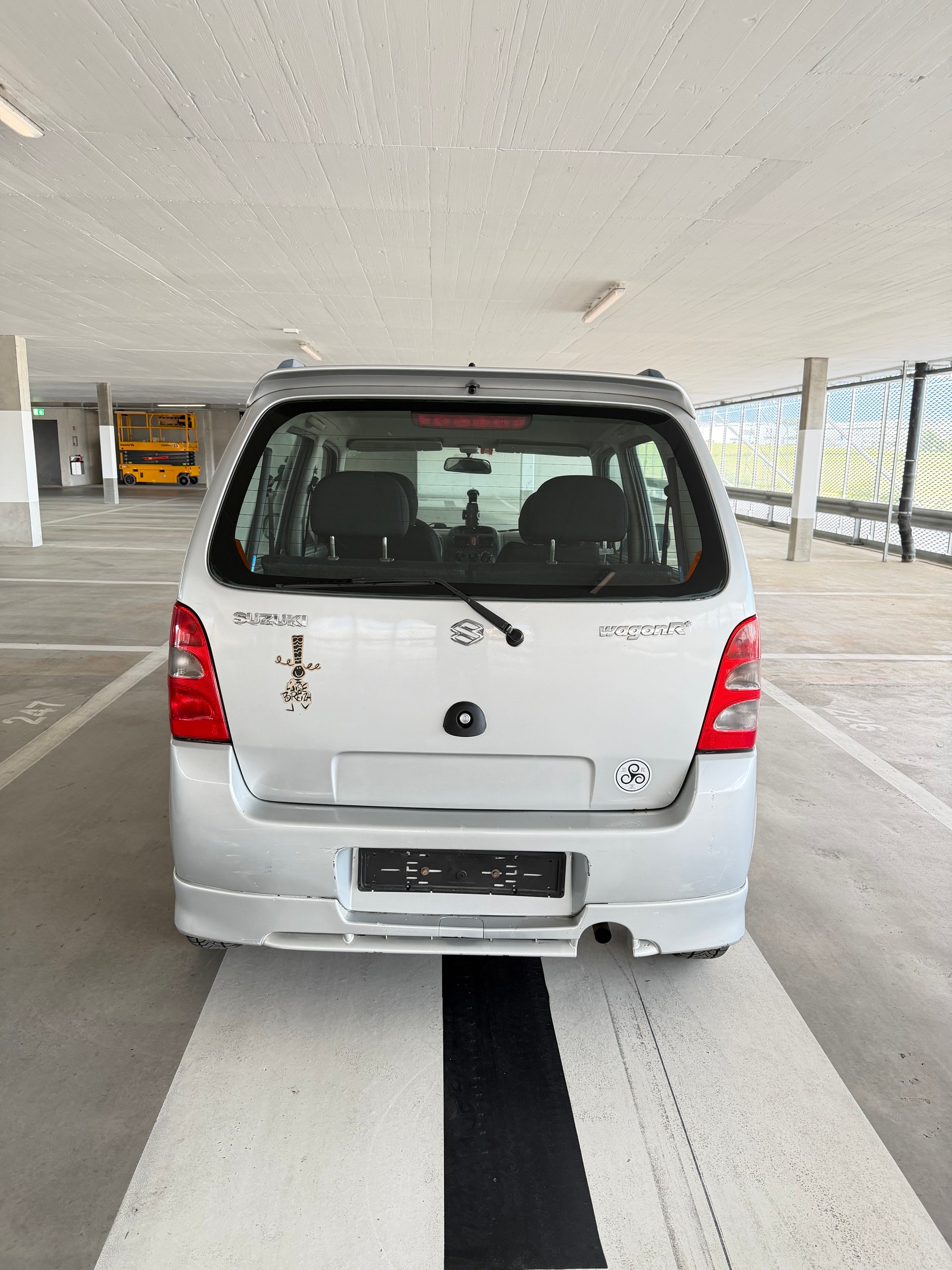 SUZUKI Wagon R+ 1.3 (Special) Limited Edition-image-3