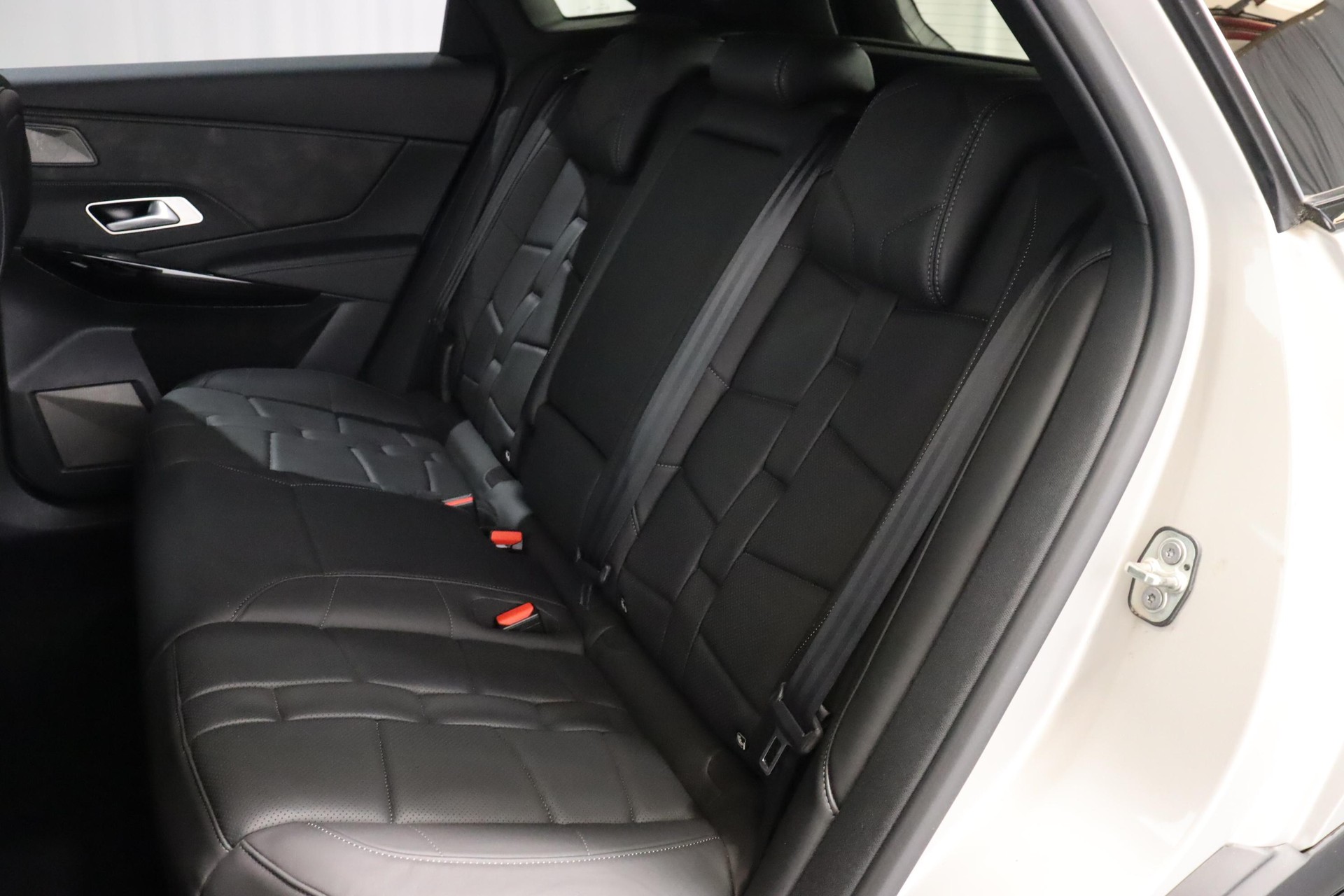DS AUTOMOBILES 7 Crossback 1.6 E-Tense Louvre 4x4-image-5