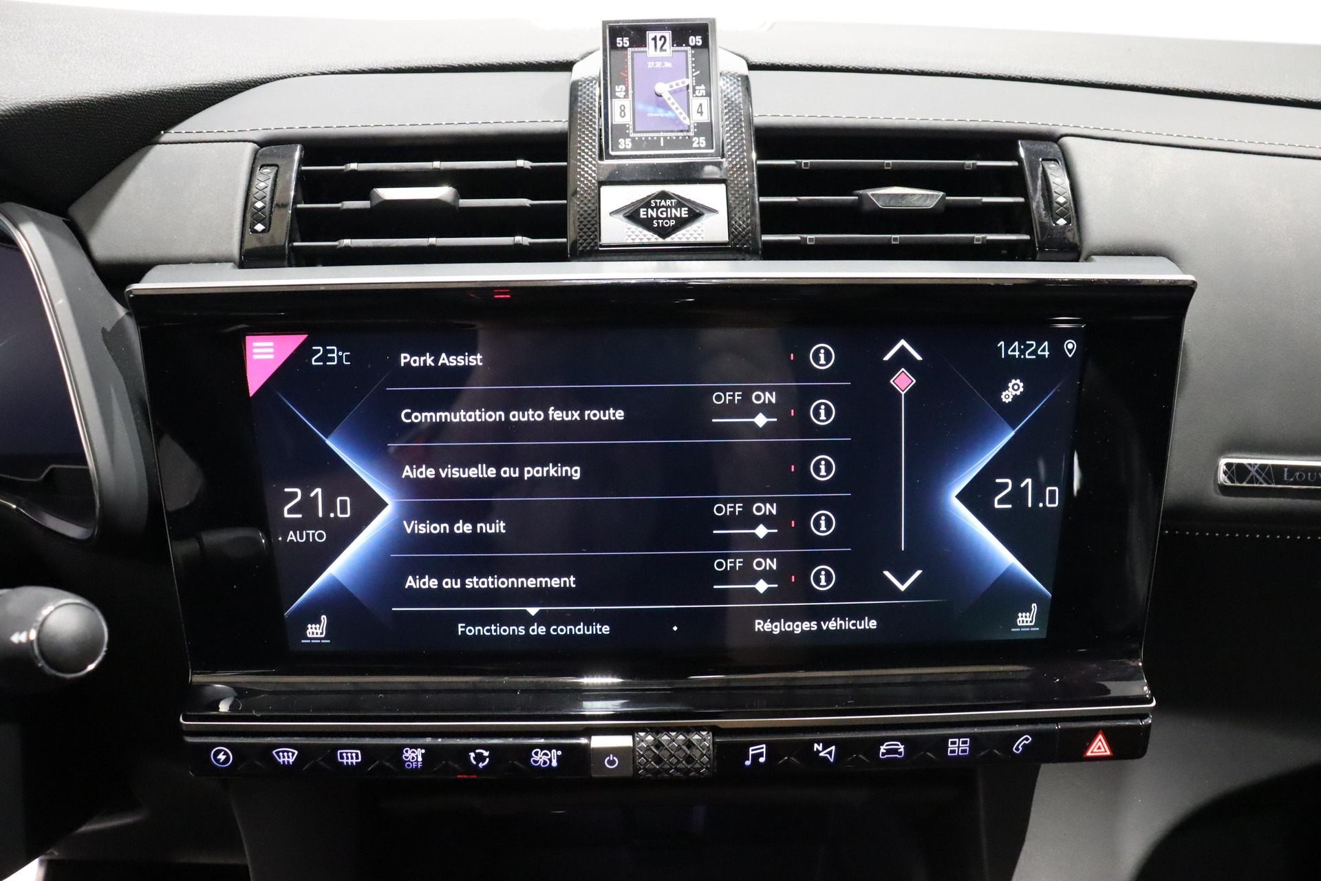 DS AUTOMOBILES 7 Crossback 1.6 E-Tense Louvre 4x4-image-12