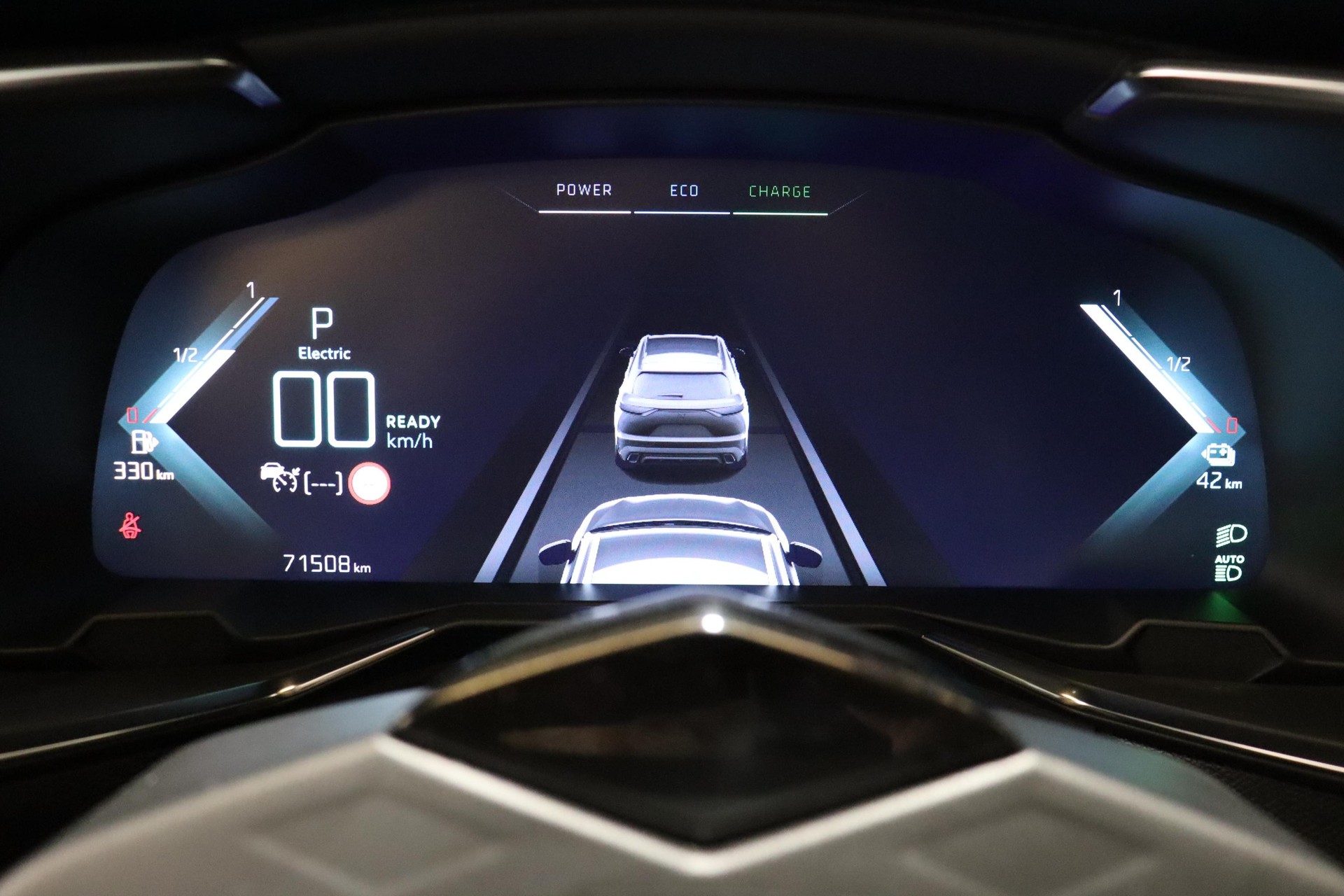 DS AUTOMOBILES 7 Crossback 1.6 E-Tense Louvre 4x4-image-16