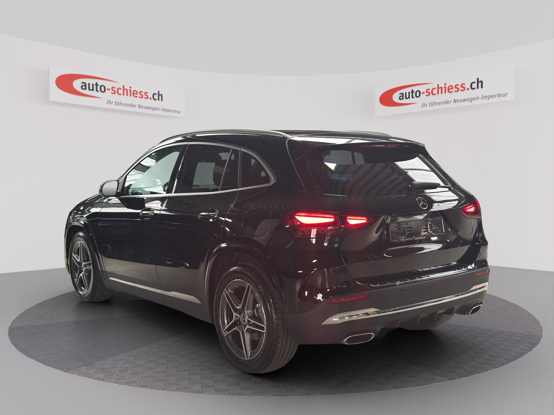 MERCEDES-BENZ GLA 200 7G-DCT AMG Edition-image-2