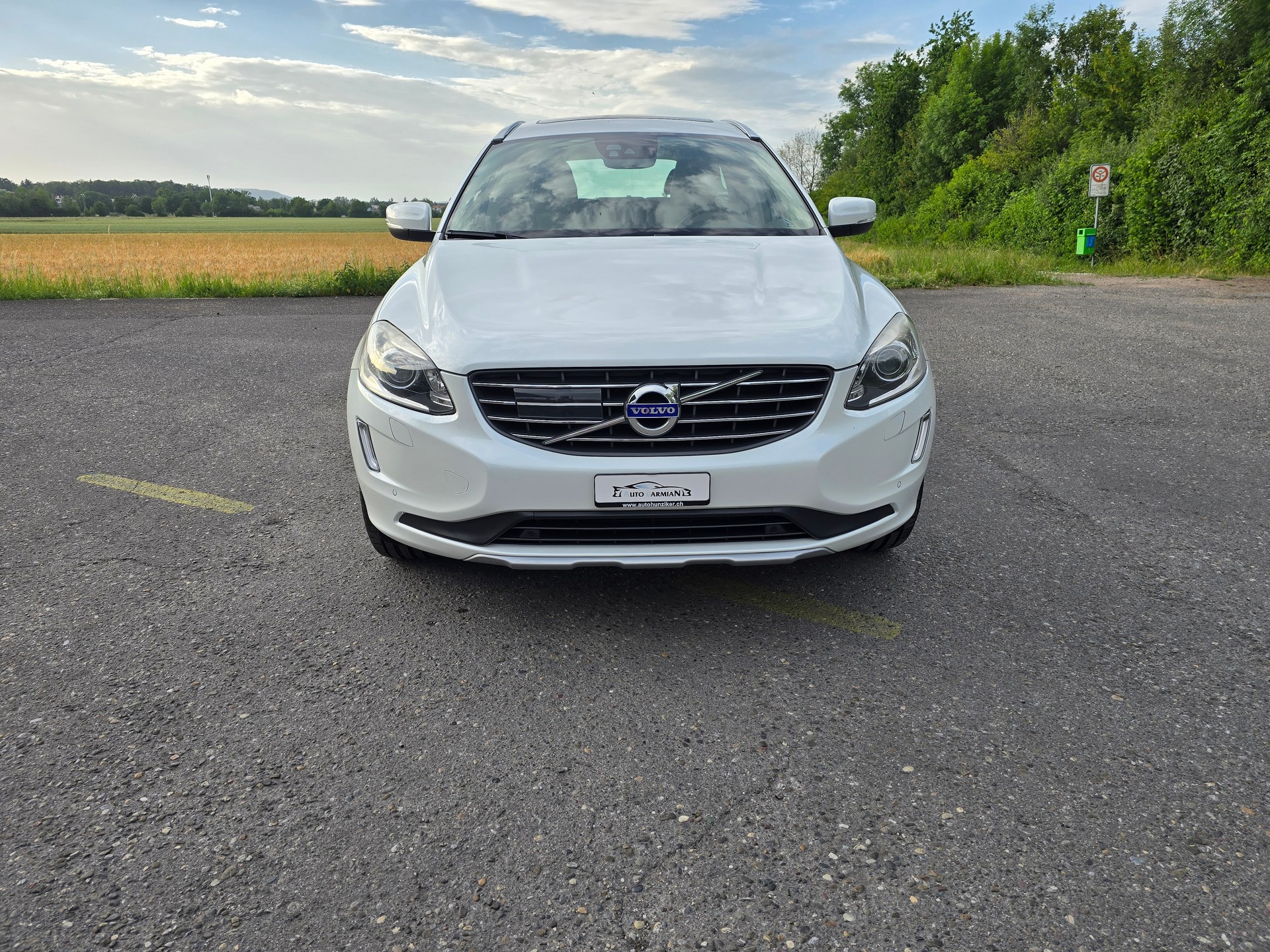 VOLVO XC60 D5 AWD Kinetic Geartronic-image-0