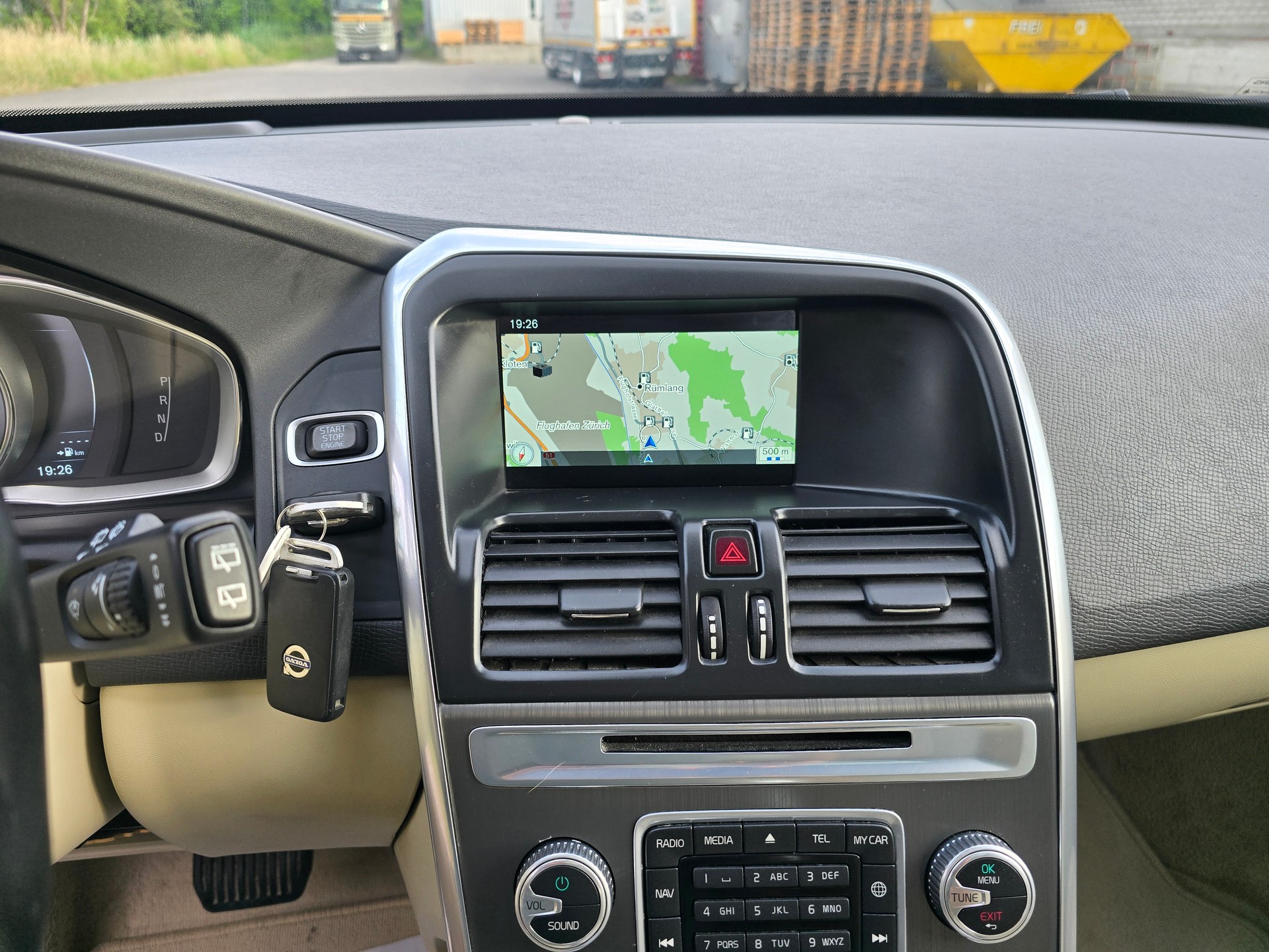 VOLVO XC60 D5 AWD Kinetic Geartronic-image-25