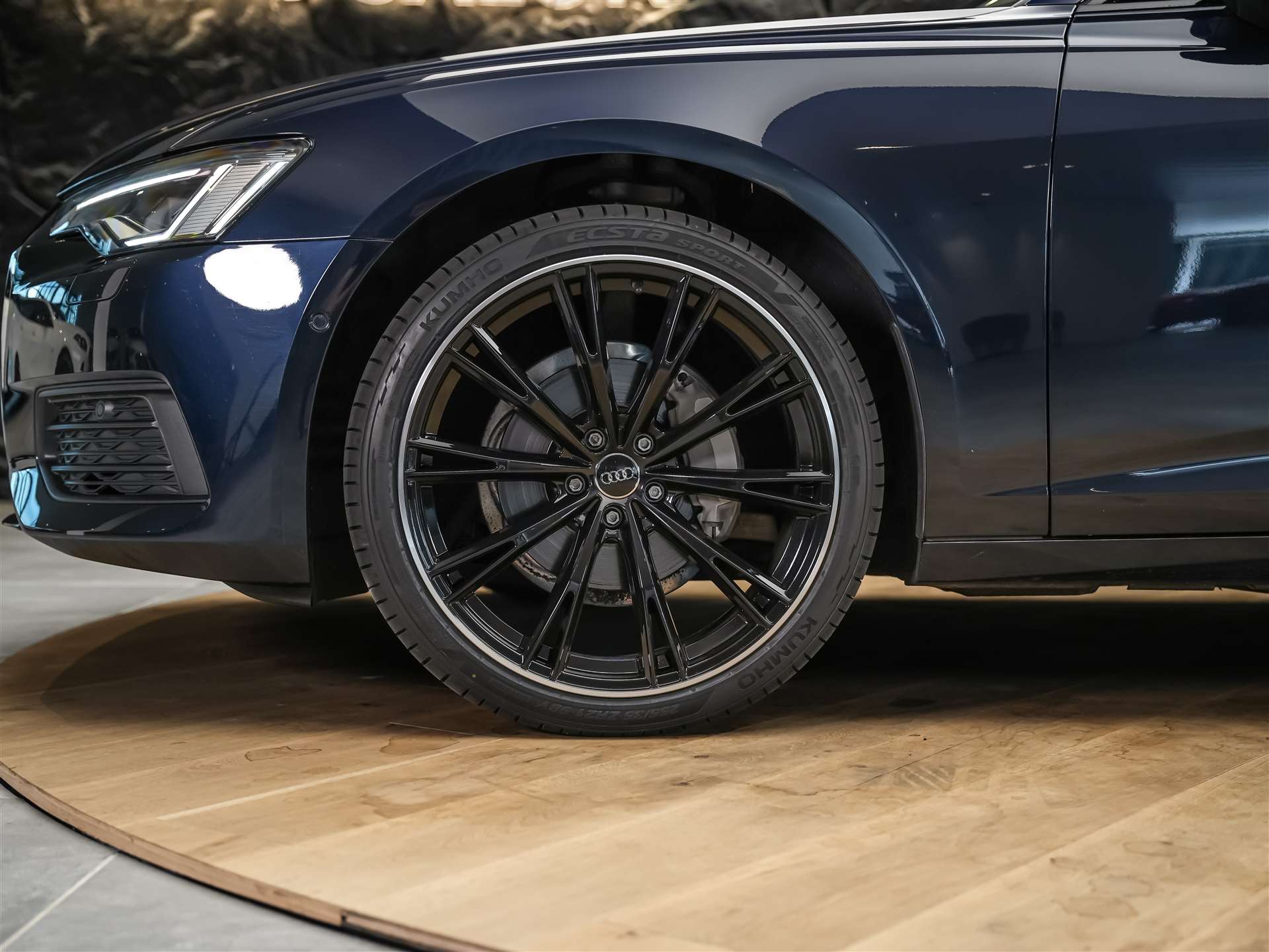 AUDI A6 Avant 40 TDI quattro S-tronic *Facelift*21"*Assistenzpaket Tour*Matrix*Leder*Bang&Olufsen*-image-16
