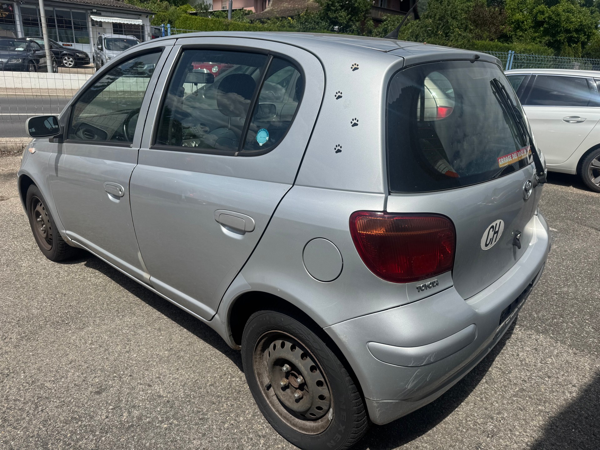 TOYOTA Yaris 1.4 D-4D Linea Luna-image-2