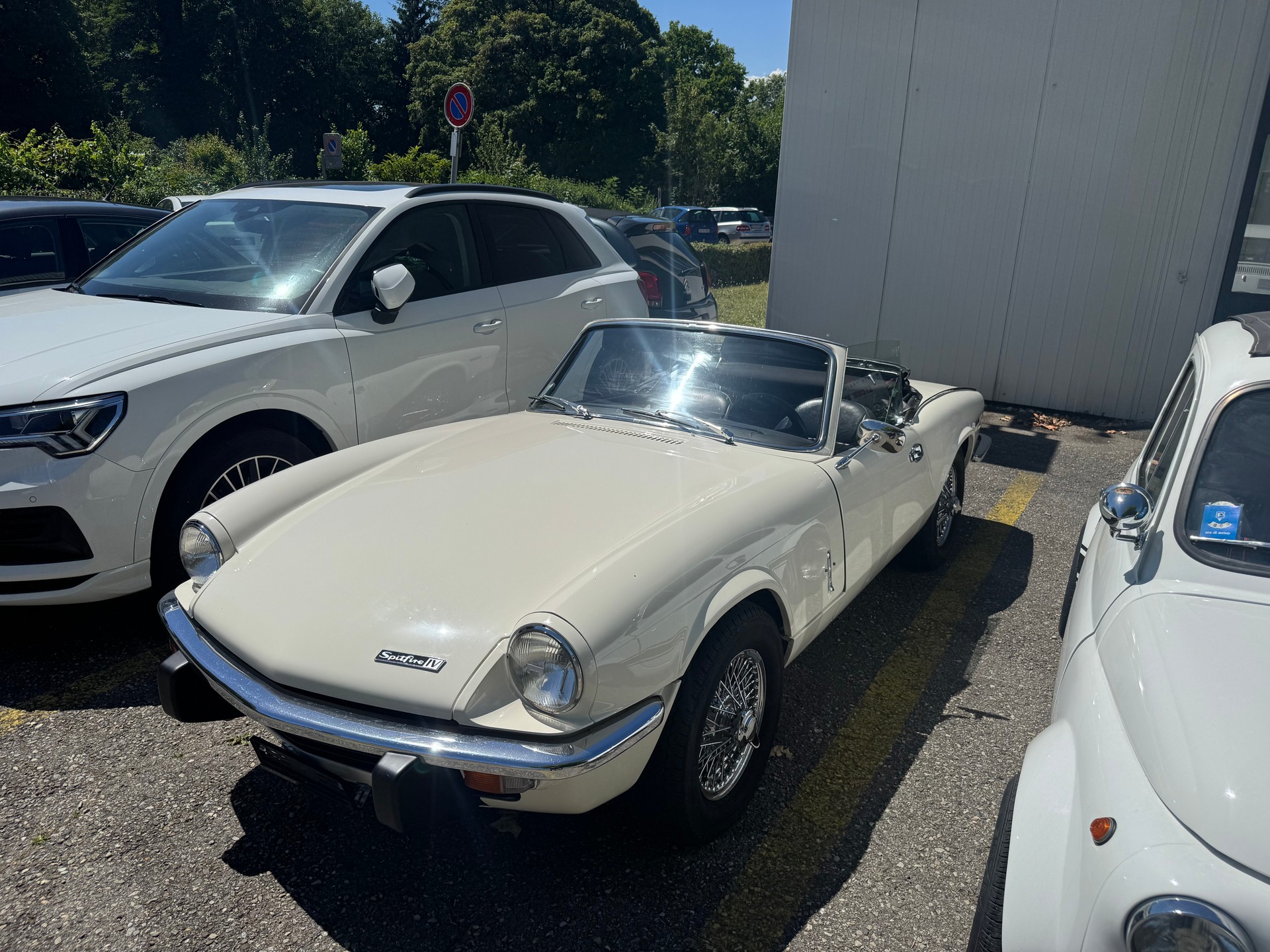 TRIUMPH IV-image-0