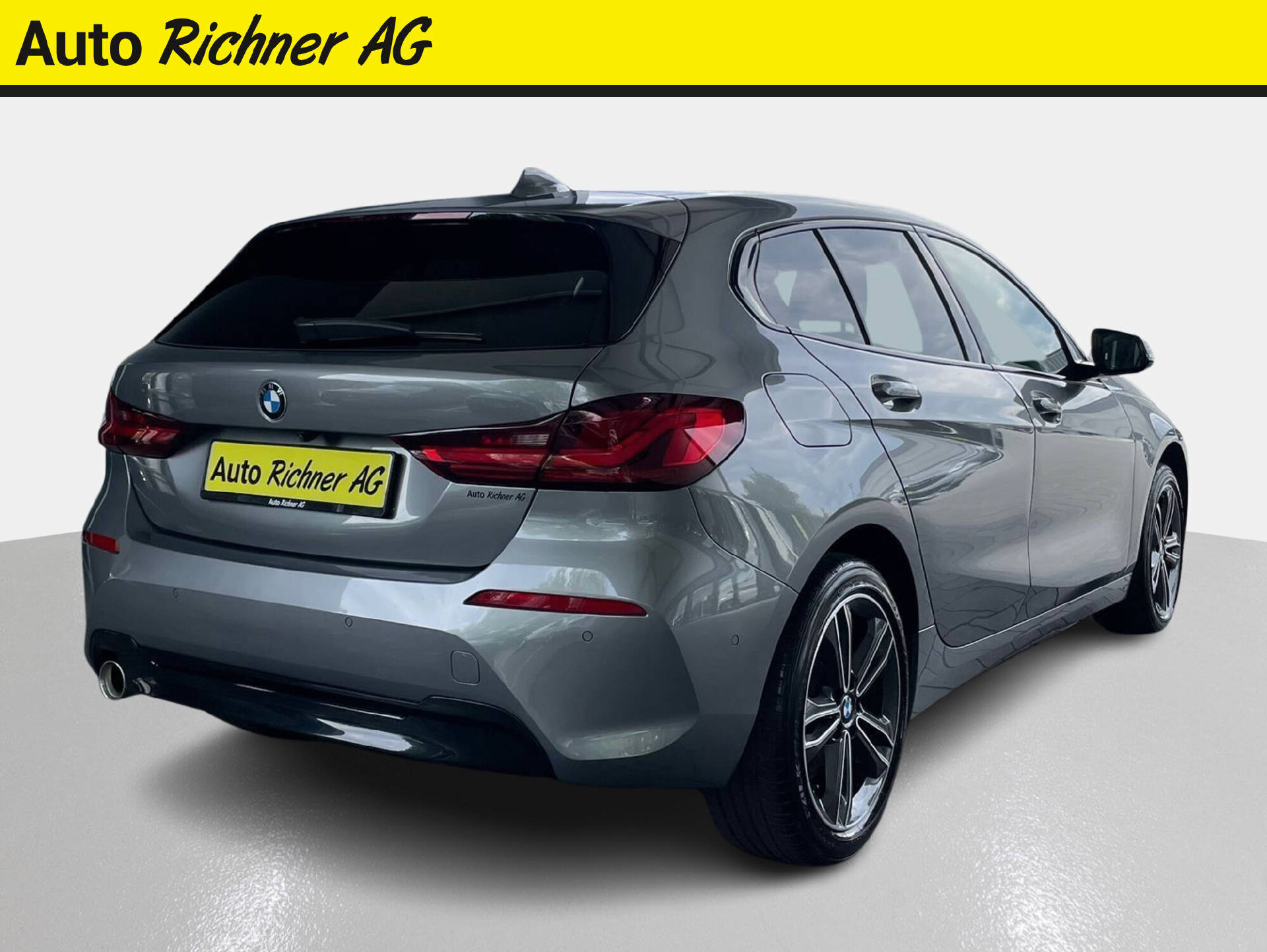 BMW 118i-image-3