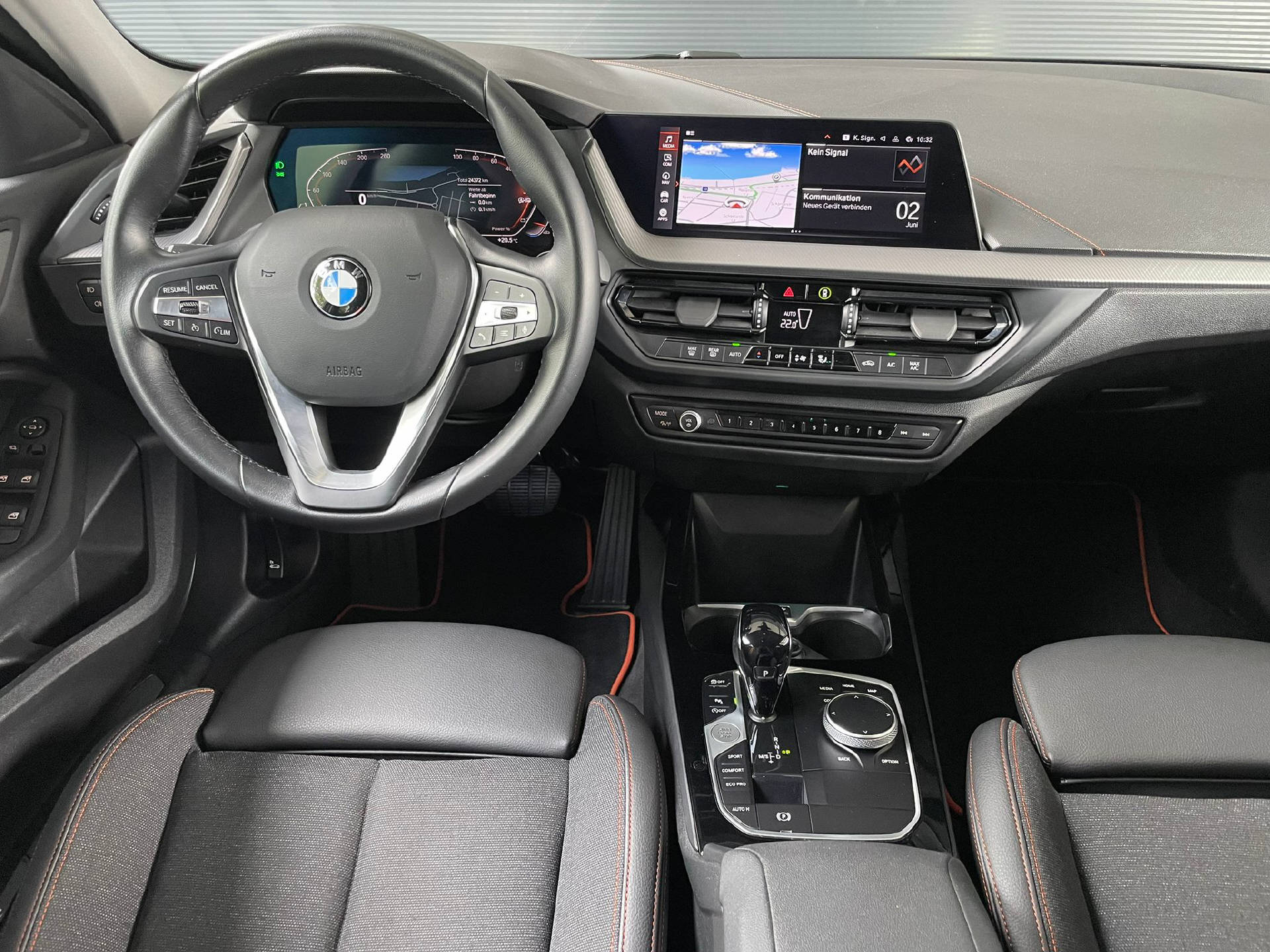 BMW 118i-image-6