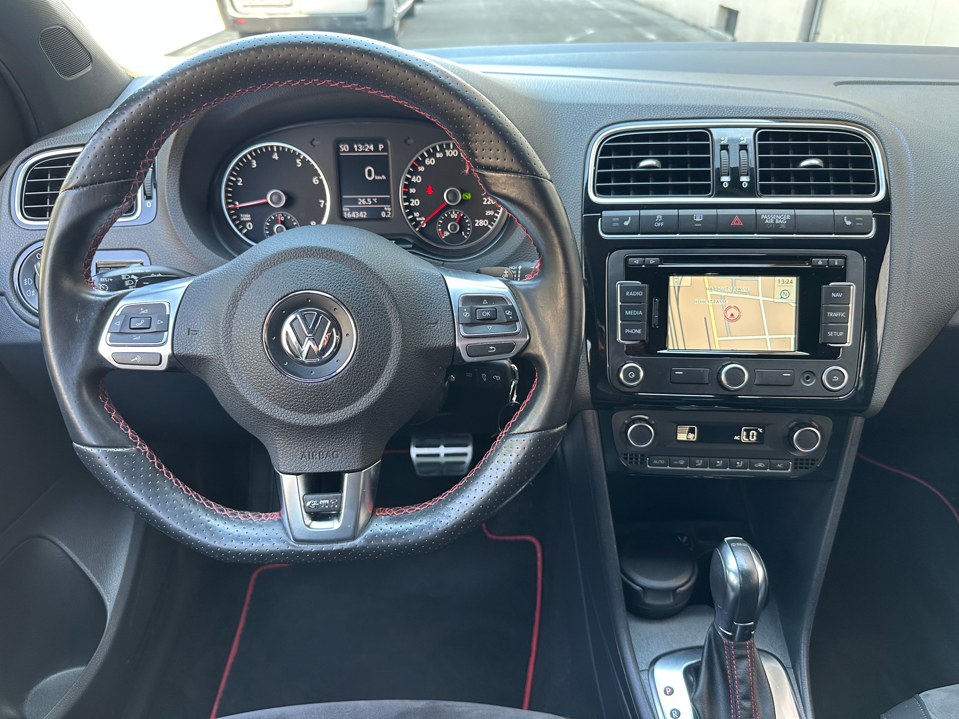 VW Polo 1.4 TSI GTI Carbon Edition DSG-image-10