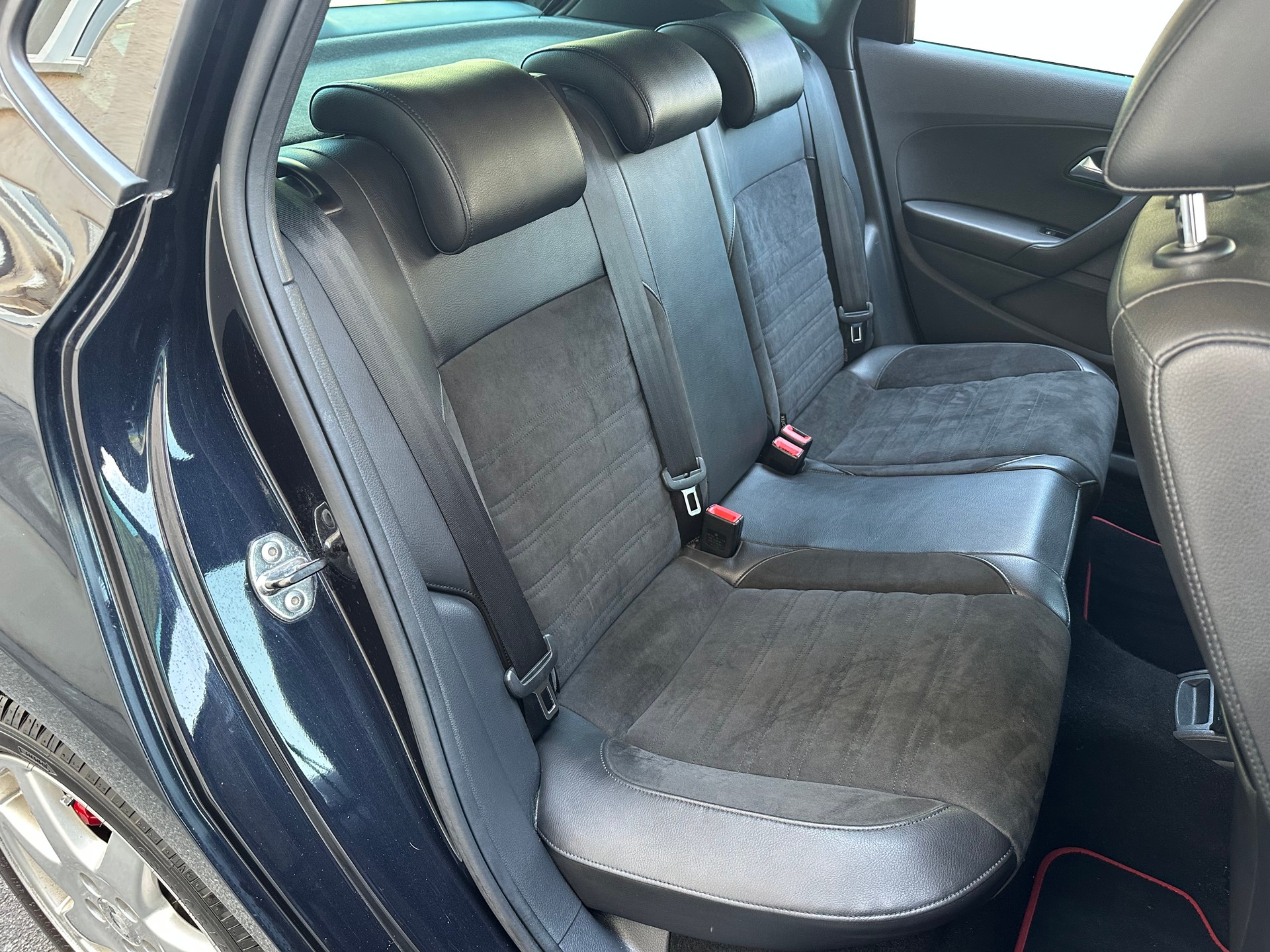 VW Polo 1.4 TSI GTI Carbon Edition DSG-image-16