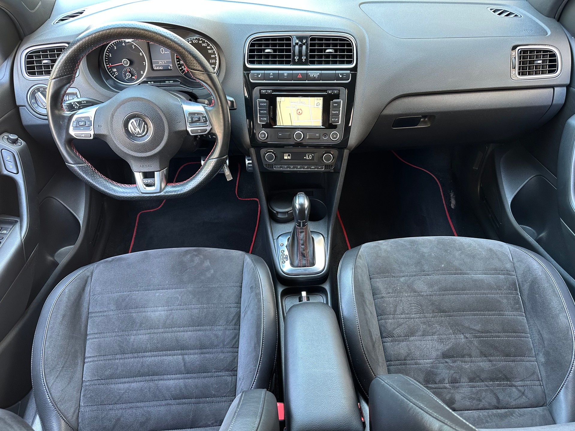 VW Polo 1.4 TSI GTI Carbon Edition DSG-image-8