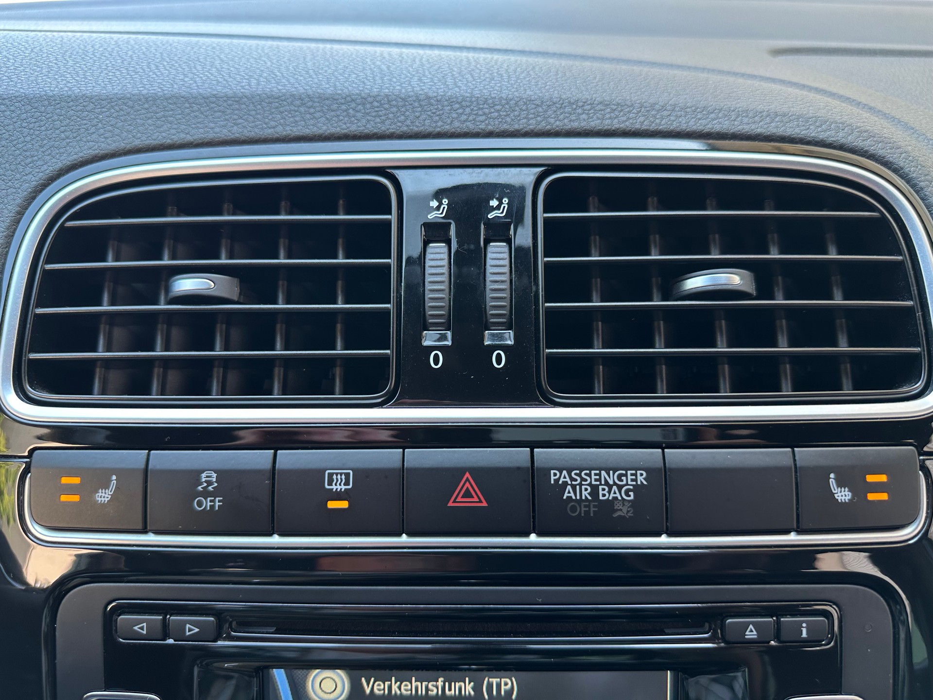 VW Polo 1.4 TSI GTI Carbon Edition DSG-image-23