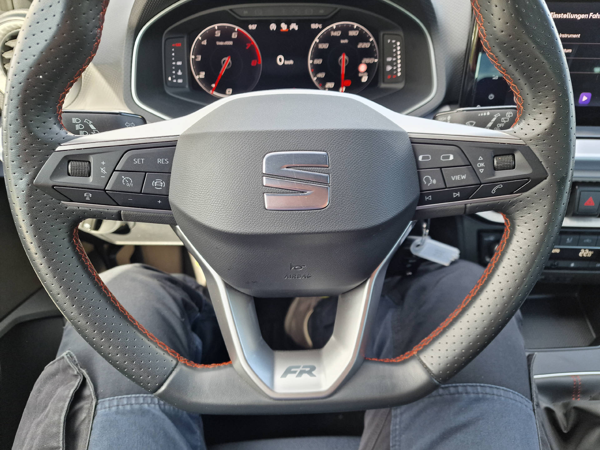 SEAT Ibiza 1.0 TSI 110 FR-image-18