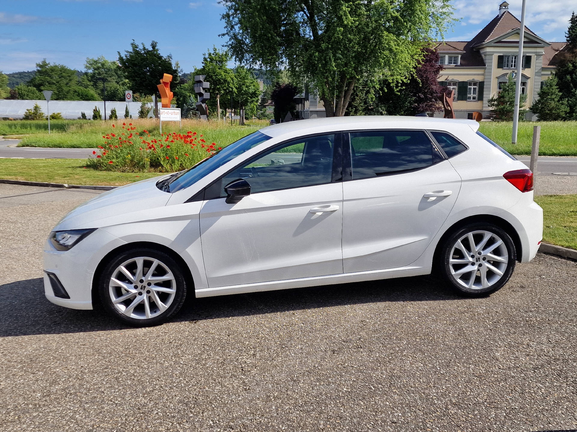 SEAT Ibiza 1.0 TSI 110 FR-image-1