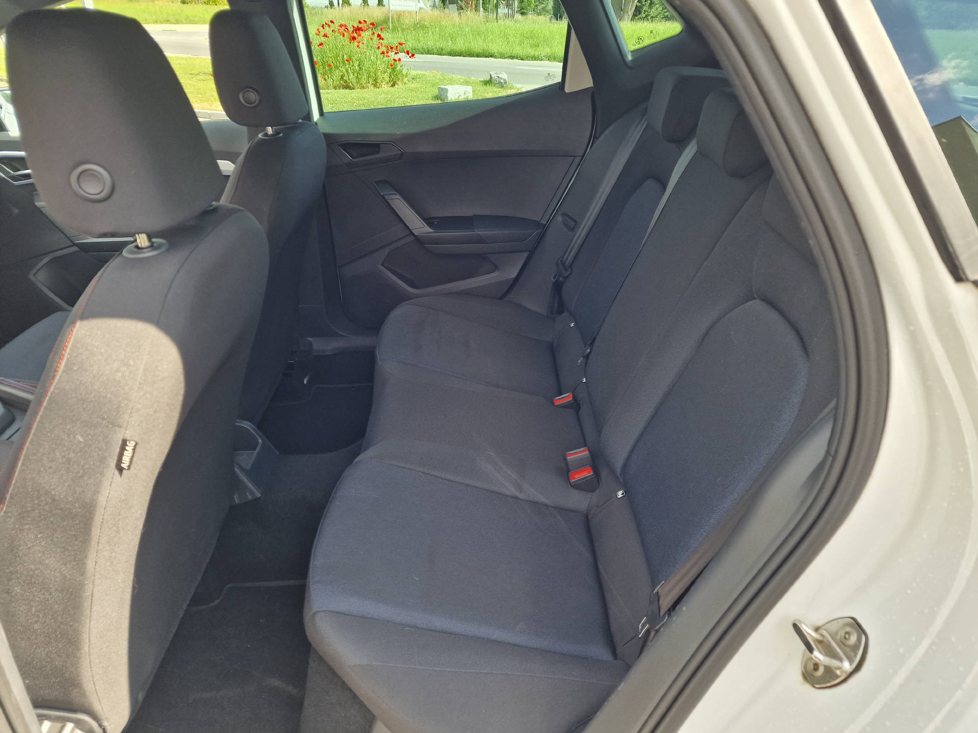 SEAT Ibiza 1.0 TSI 110 FR-image-8