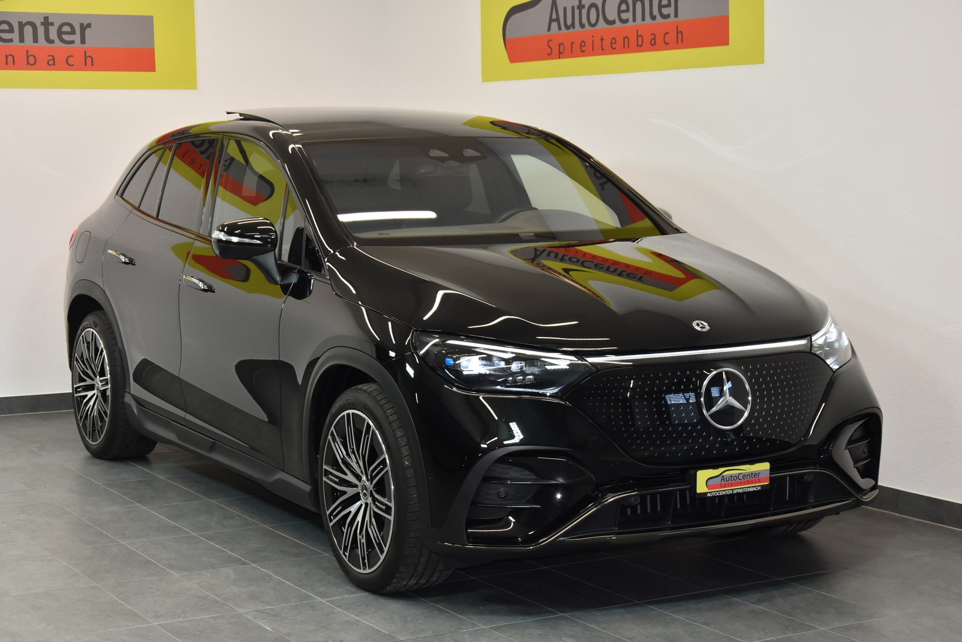 MERCEDES-BENZ EQE SUV 350 4 Matic Executive Edition AMG Line-image-0