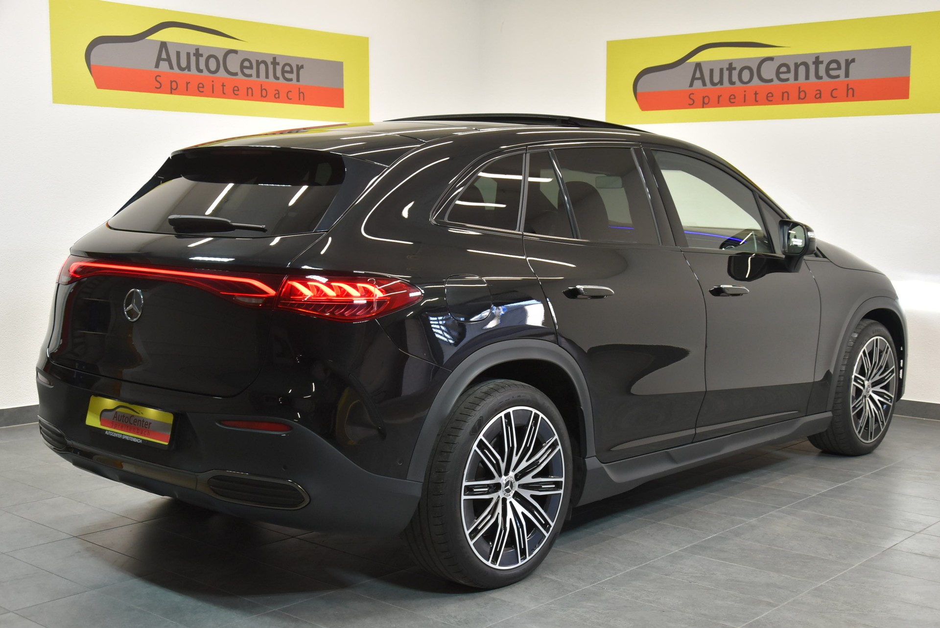 MERCEDES-BENZ EQE SUV 350 4 Matic Executive Edition AMG Line-image-14