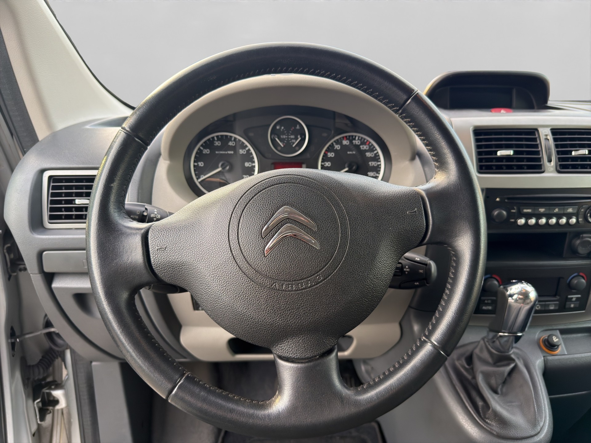 CITROEN Jumpy 2.0 HDi L2H1 Exclusive A-image-9