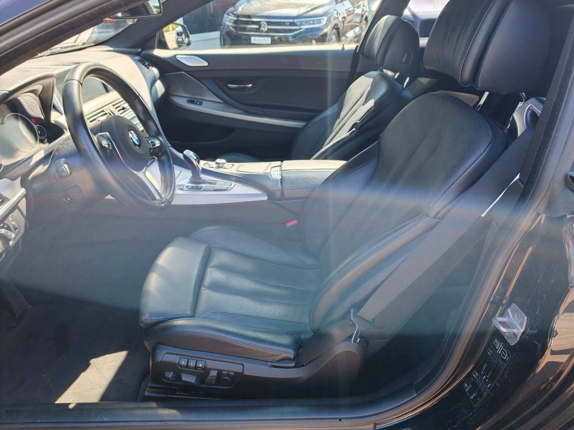 BMW 650i Coupé-image-3