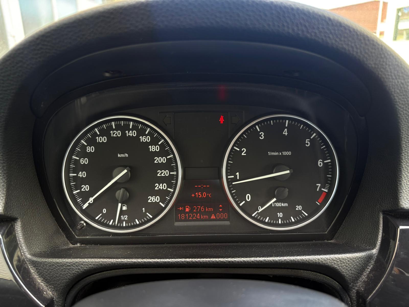 BMW 320i Coupé 6-G Sport Leder-image-14