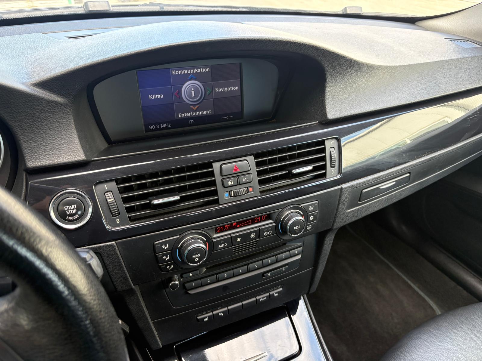 BMW 320i Coupé 6-G Sport Leder-image-6
