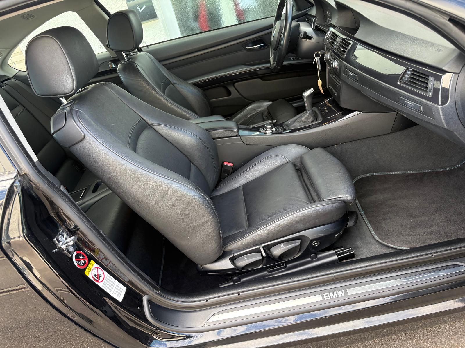 BMW 320i Coupé 6-G Sport Leder-image-10