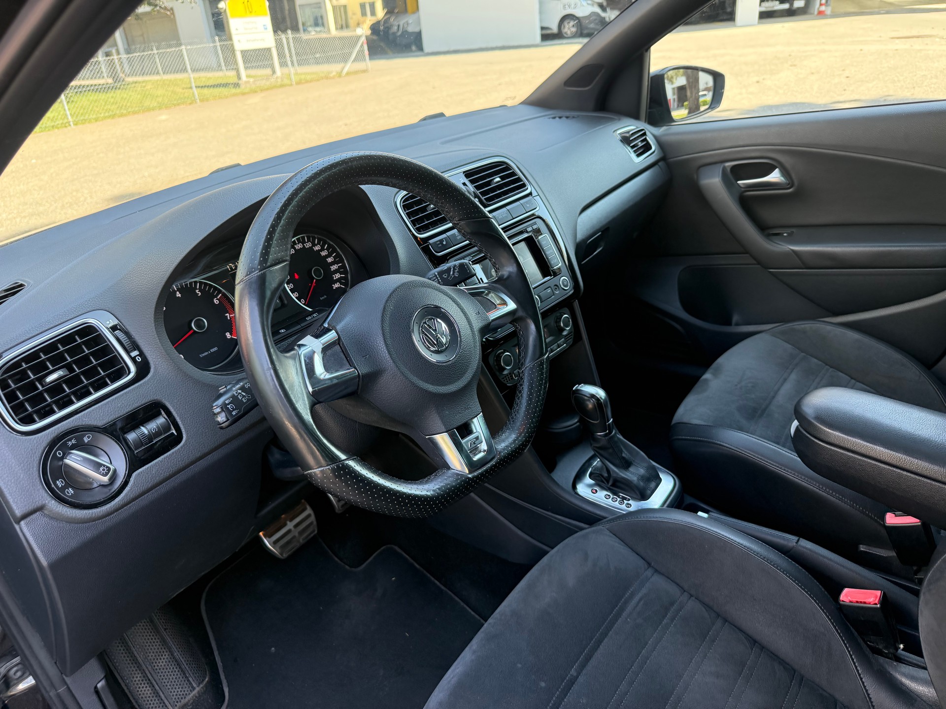 VW Polo 1.2 TSI R-Line DSG-image-7