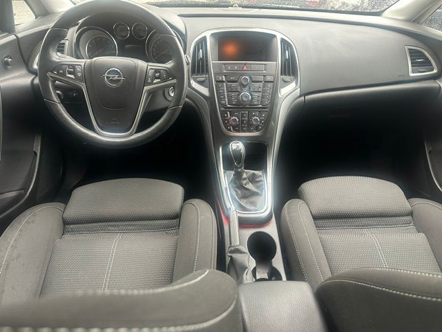 OPEL Astra 1.4i 16V Turbo-image-8