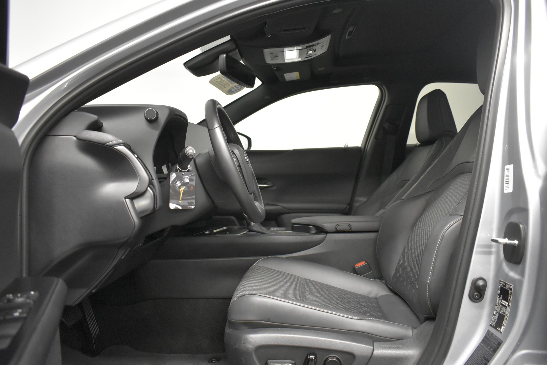 LEXUS UX 250h Comfort - Ruote invernali & Servizi inclusi - Tasso leasing 1.99%!-image-4
