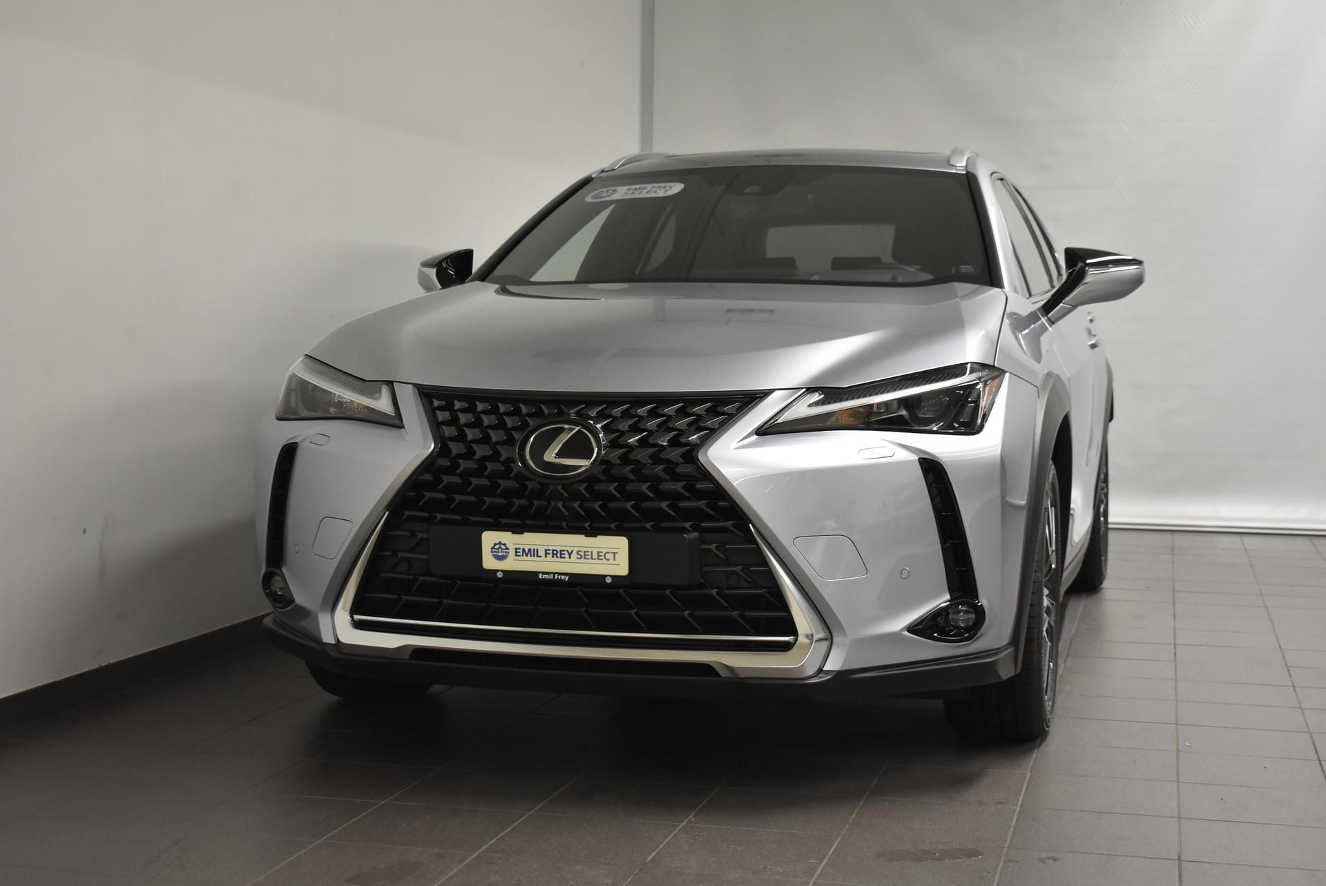 LEXUS UX 250h Comfort - Ruote invernali & Servizi inclusi - Tasso leasing 1.99%!