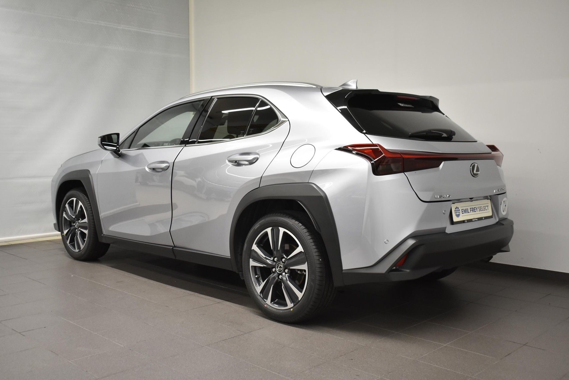 LEXUS UX 250h Comfort - Ruote invernali & Servizi inclusi-image-3