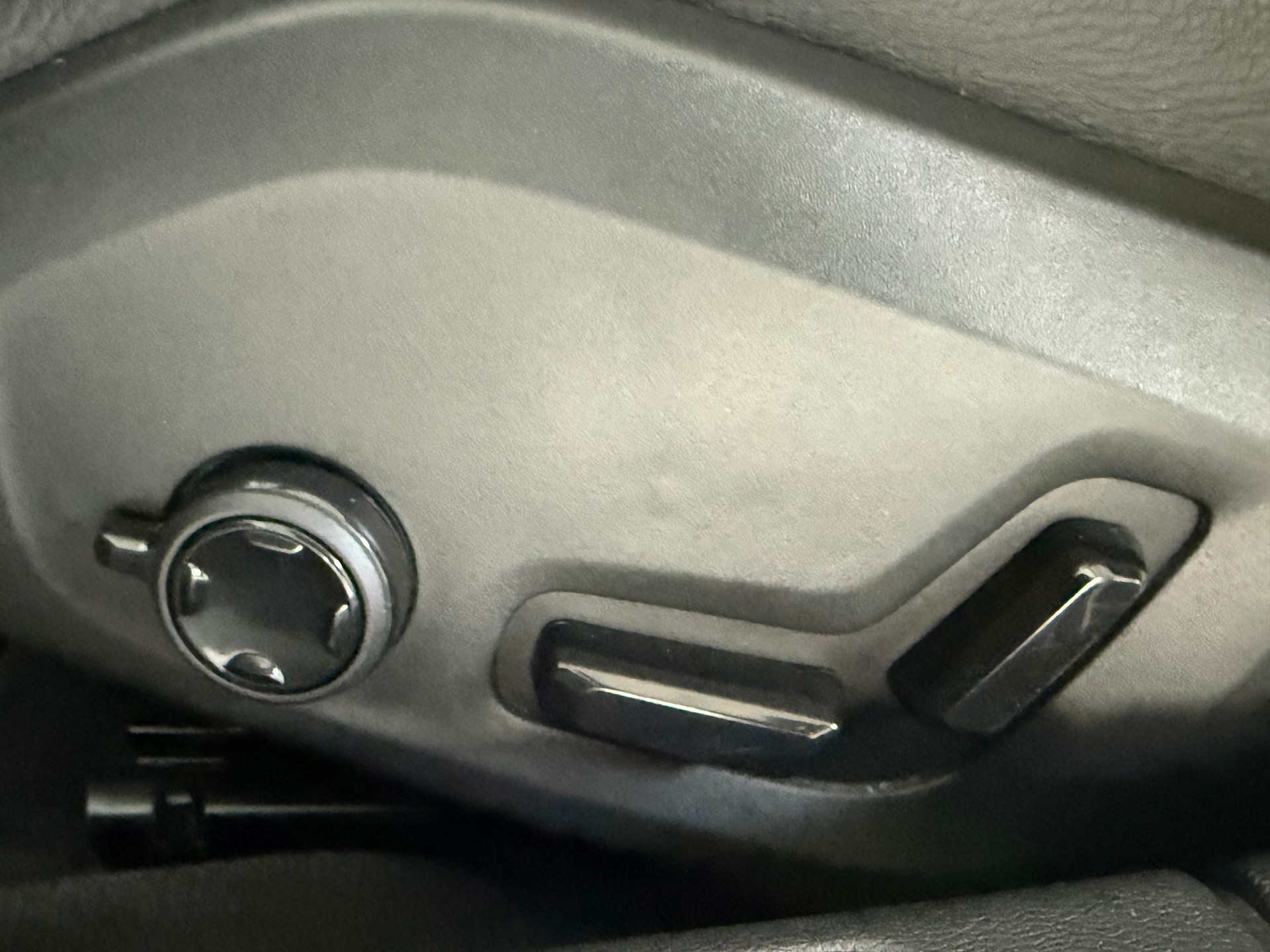 VOLVO S60 T6 AWD R-Design Geartronic ***CH-Fahrzeug***4x4***310PS***Panoramadach-image-10