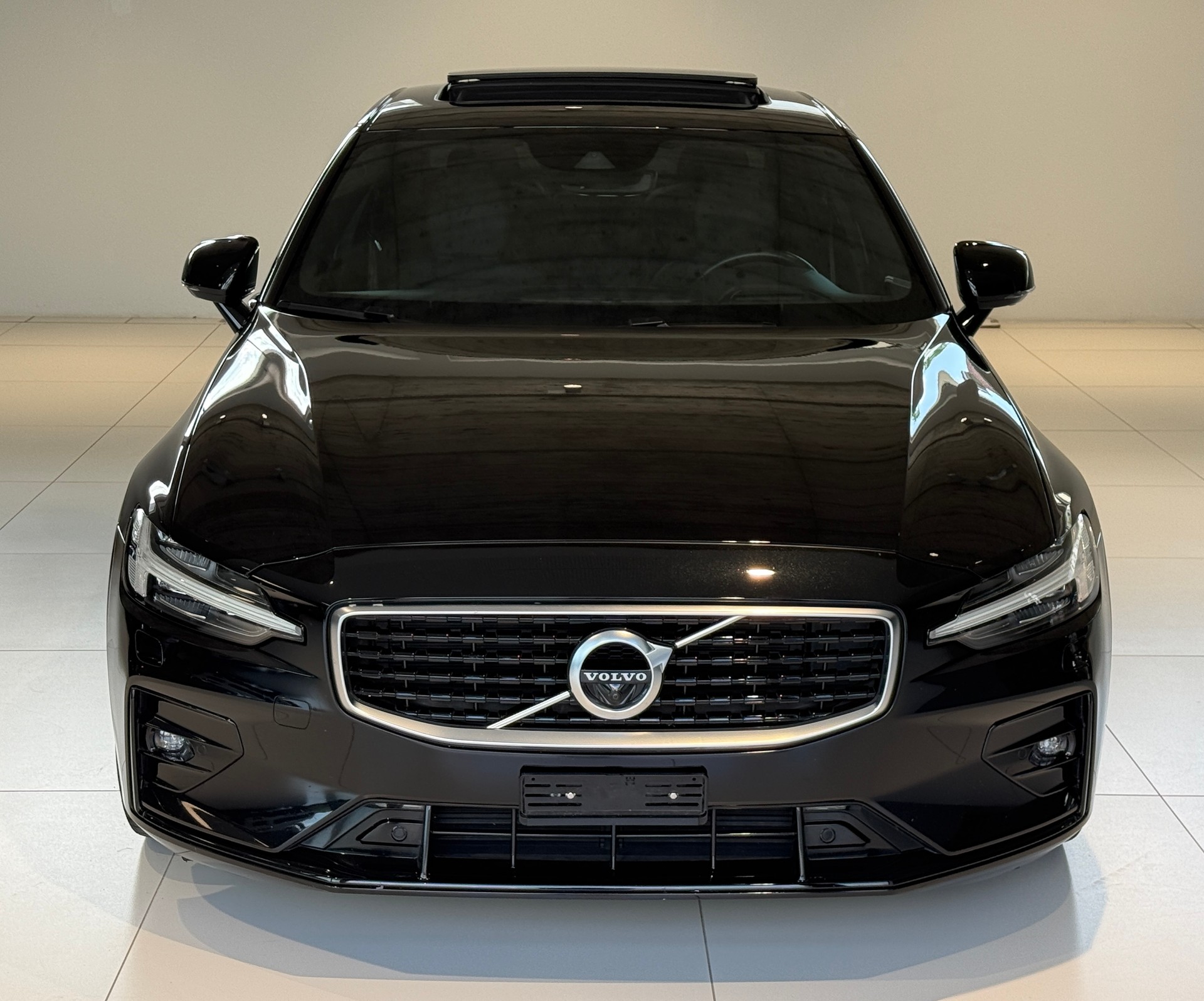 VOLVO S60 T6 AWD R-Design Geartronic ***CH-Fahrzeug***4x4***310PS***Panoramadach-image-3