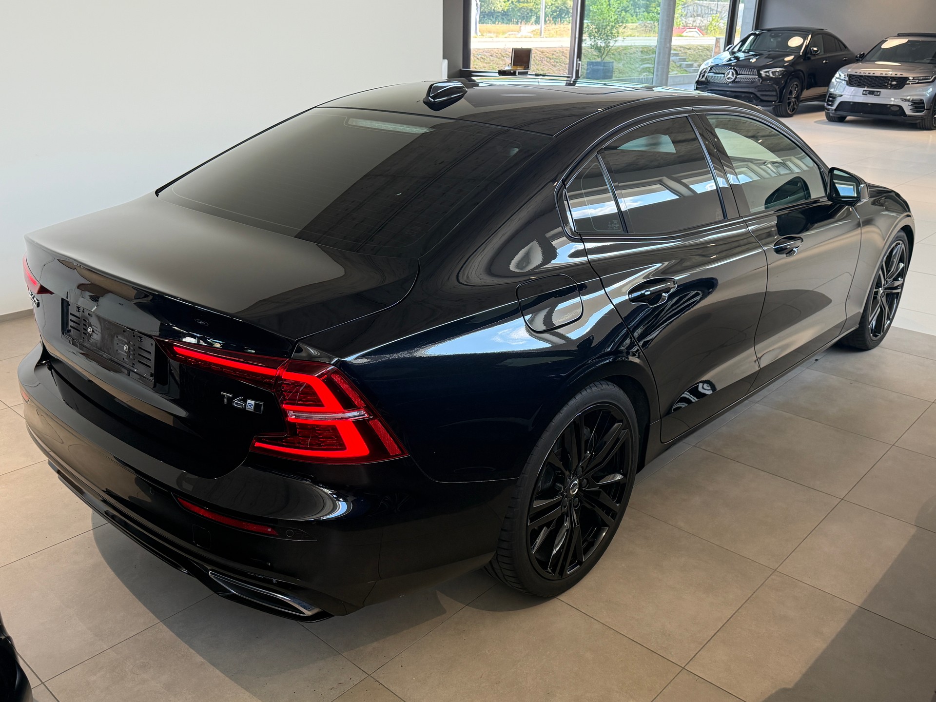 VOLVO S60 T6 AWD R-Design Geartronic ***CH-Fahrzeug***4x4***310PS***Panoramadach-image-8