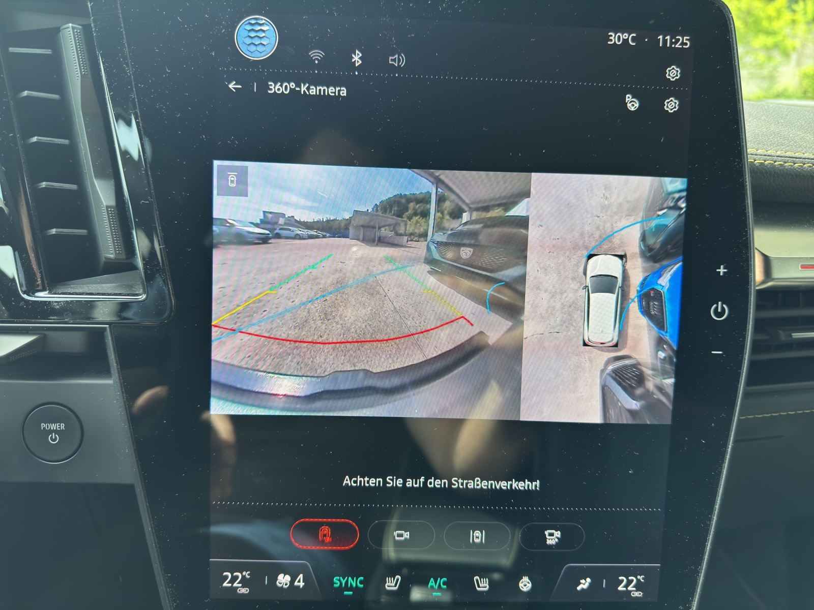 RENAULT Mégane E-TECH EV60 Iconic *Leder*Harman Kardon*-image-26