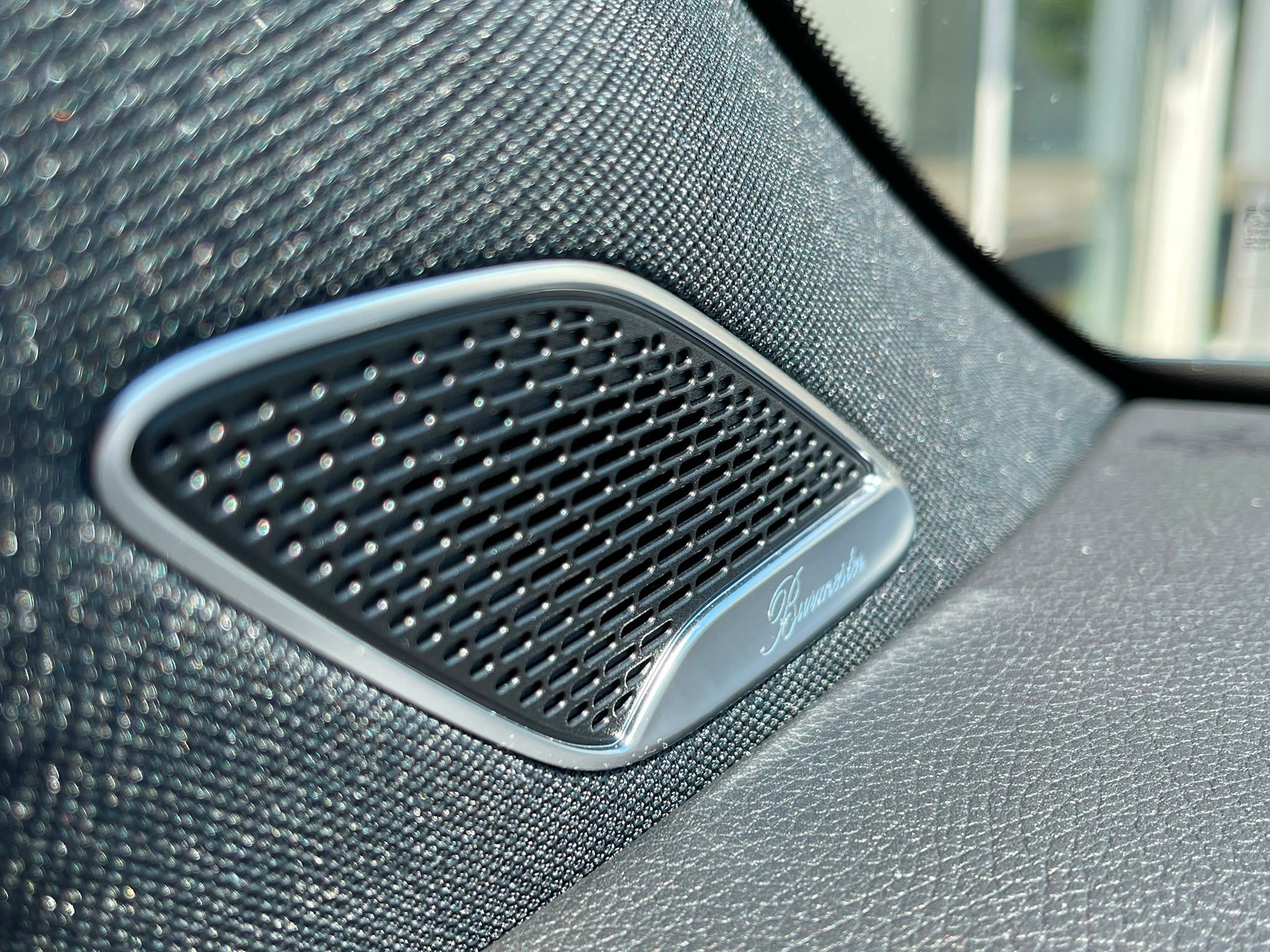 MERCEDES-BENZ EQA 300 4Matic-image-7