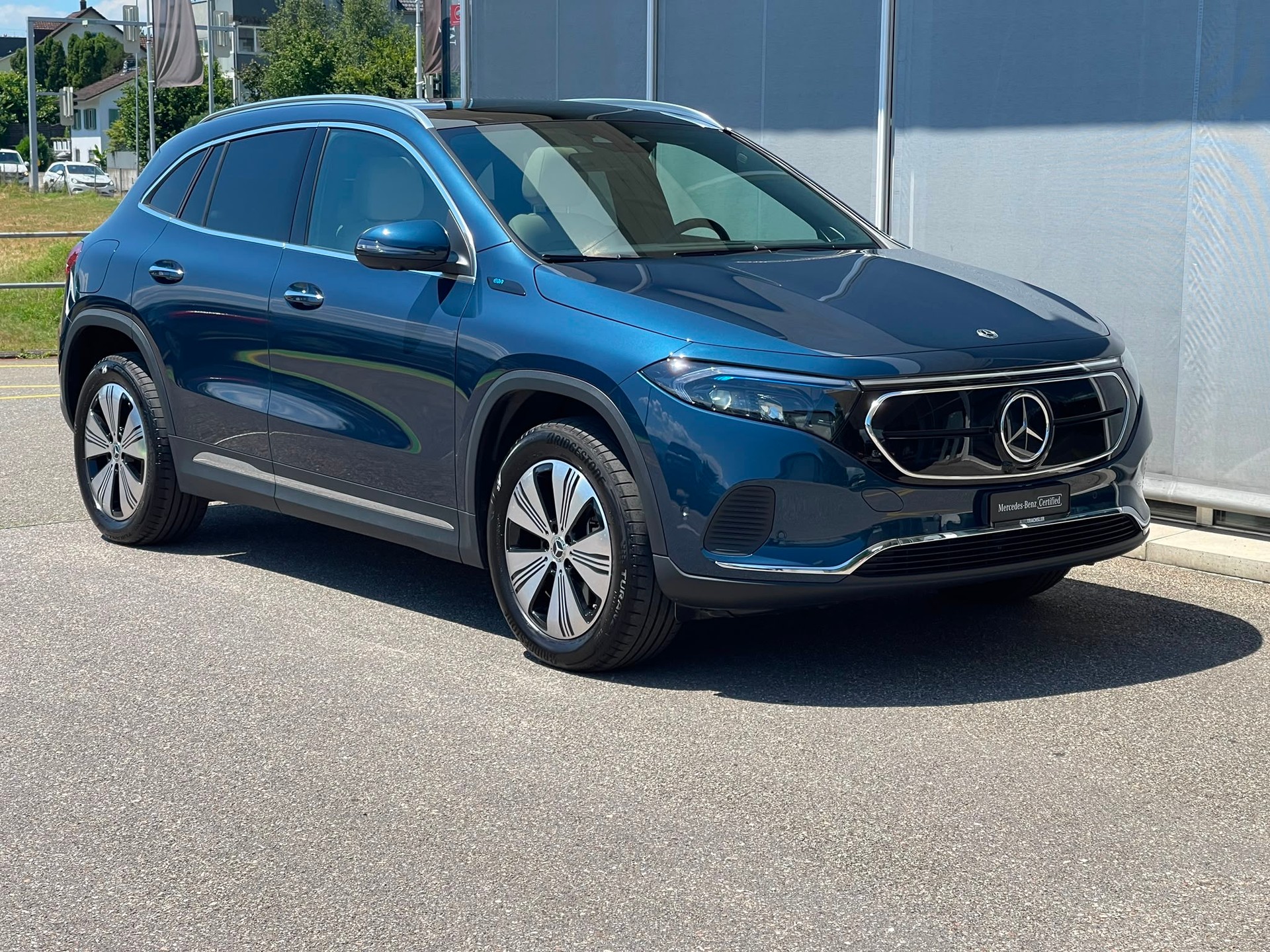 MERCEDES-BENZ EQA 300 4Matic-image-0