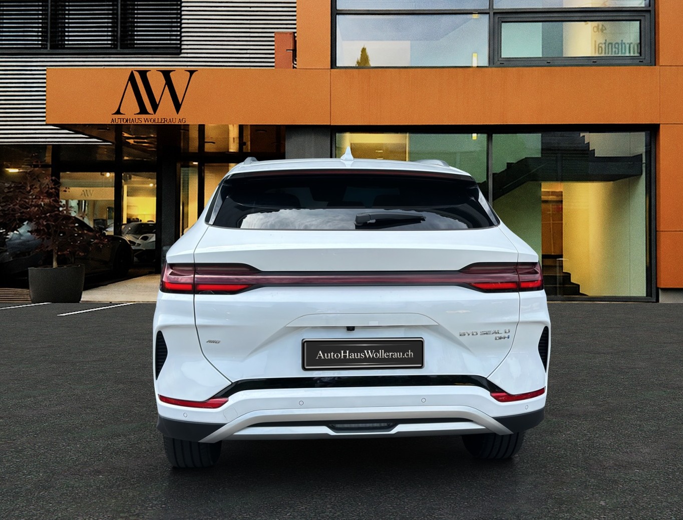 BYD Seal U DM-i Design AWD / Voll Ausstattung-image-5
