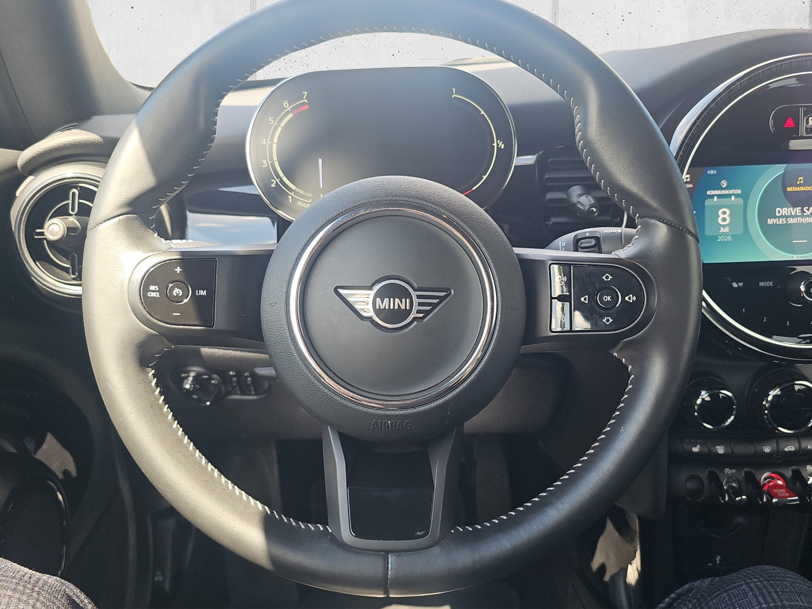 MINI Cooper Cabriolet DKG-image-10