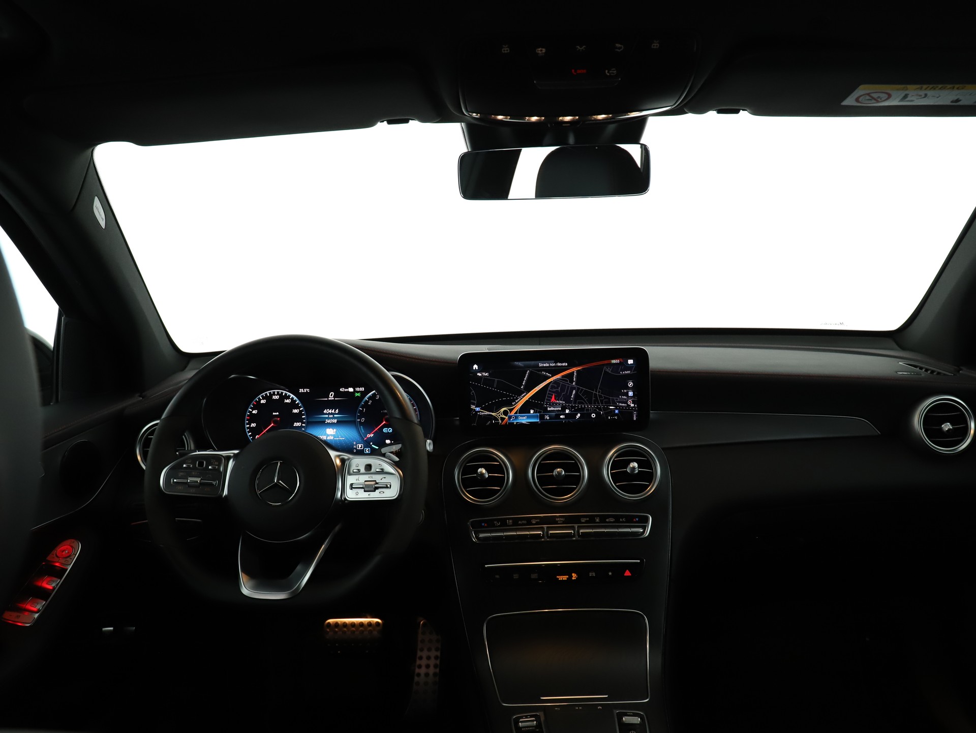 MERCEDES-BENZ GLC 300 e AMG Plus 4Matic-image-10