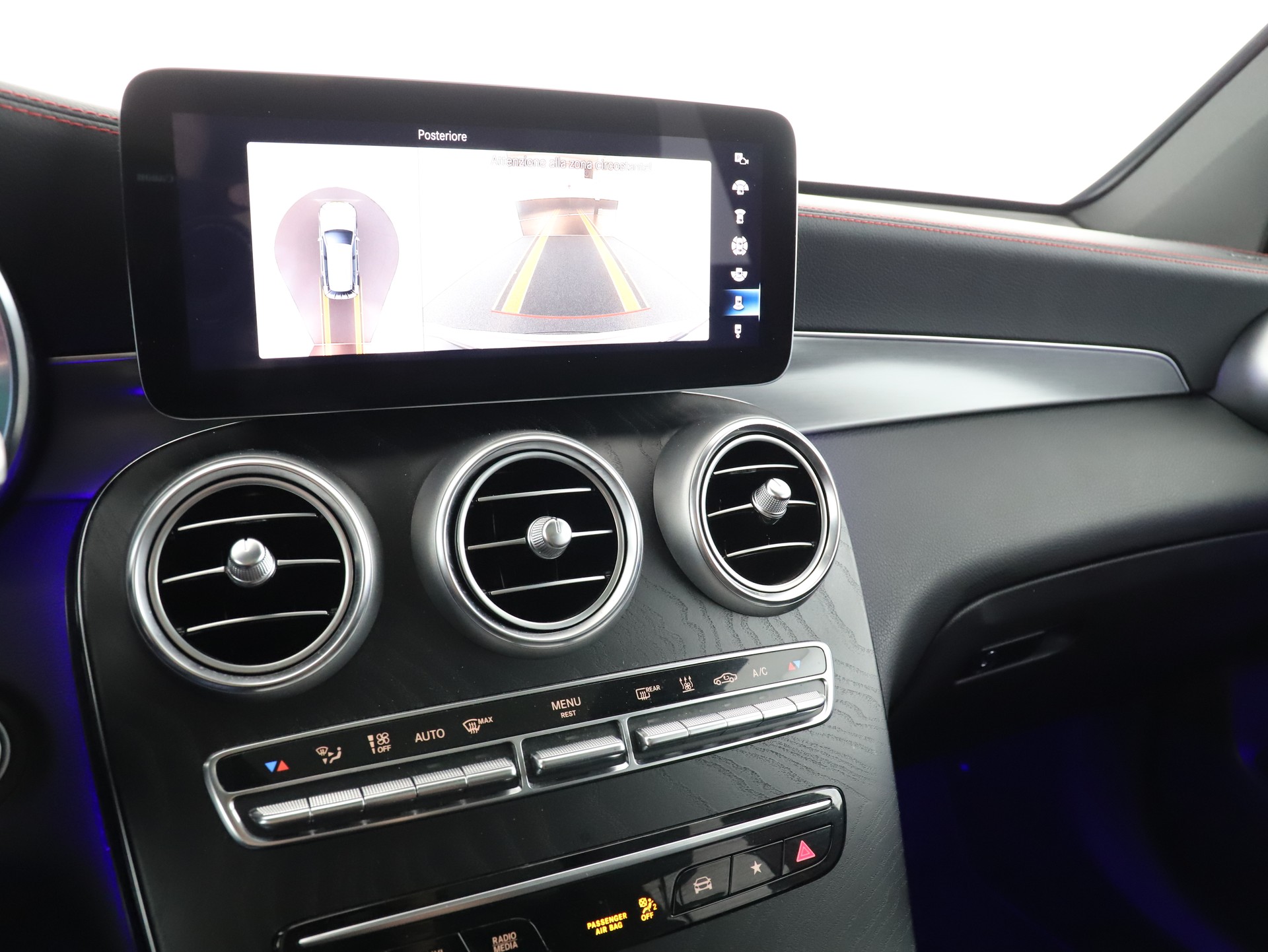 MERCEDES-BENZ GLC 300 e AMG Plus 4Matic-image-14