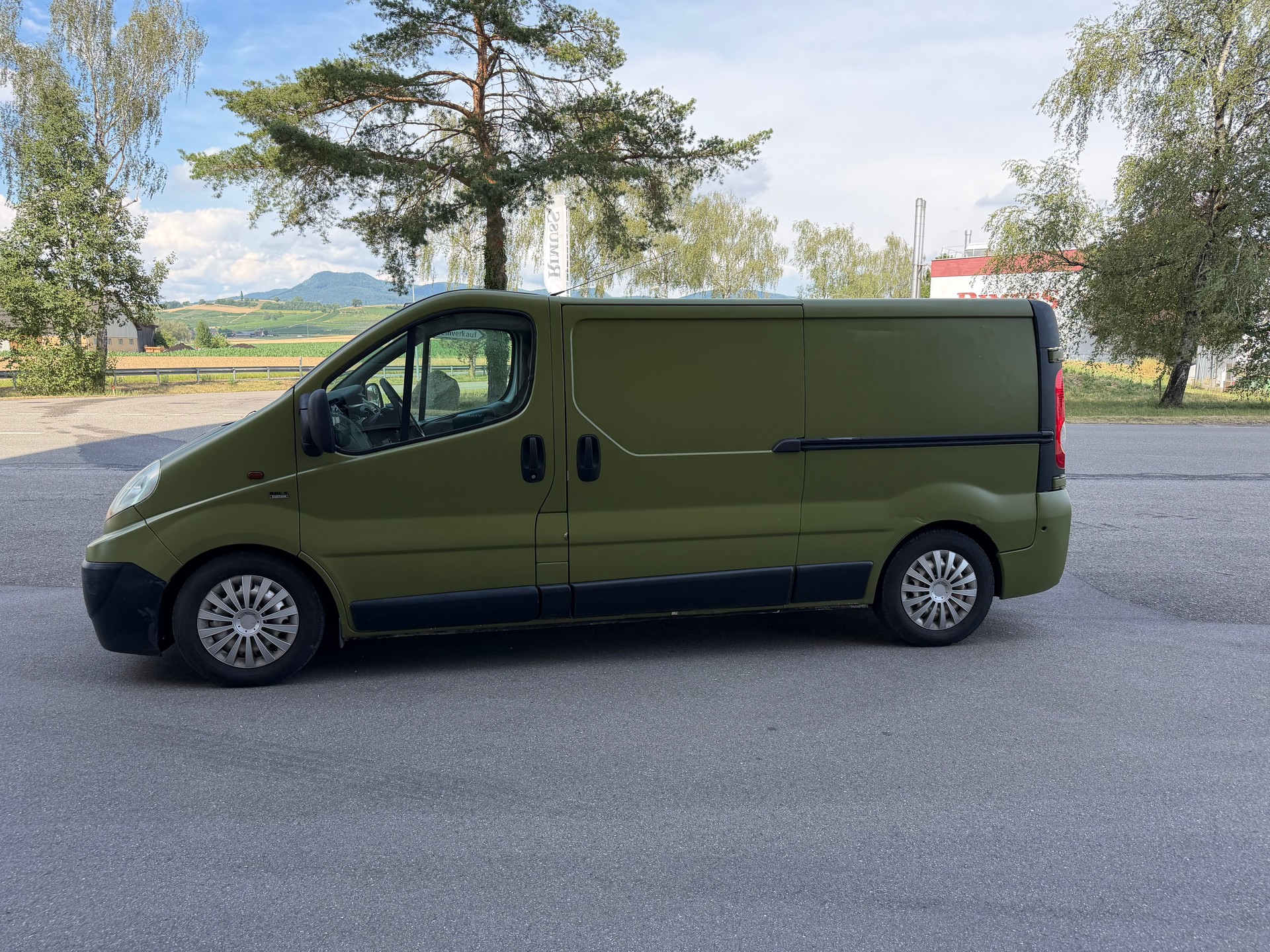 RENAULT Trafic 2.5 dCi 2.9t L2H1-image-2