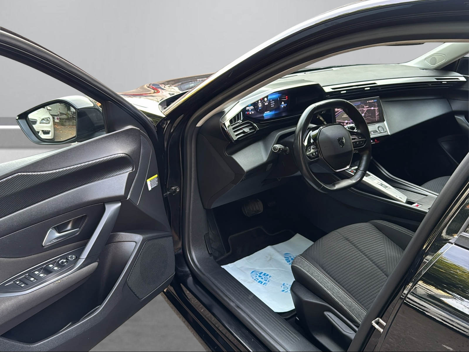 PEUGEOT 308 SW 1.2 Pure Tech Active Pack EAT8-image-10