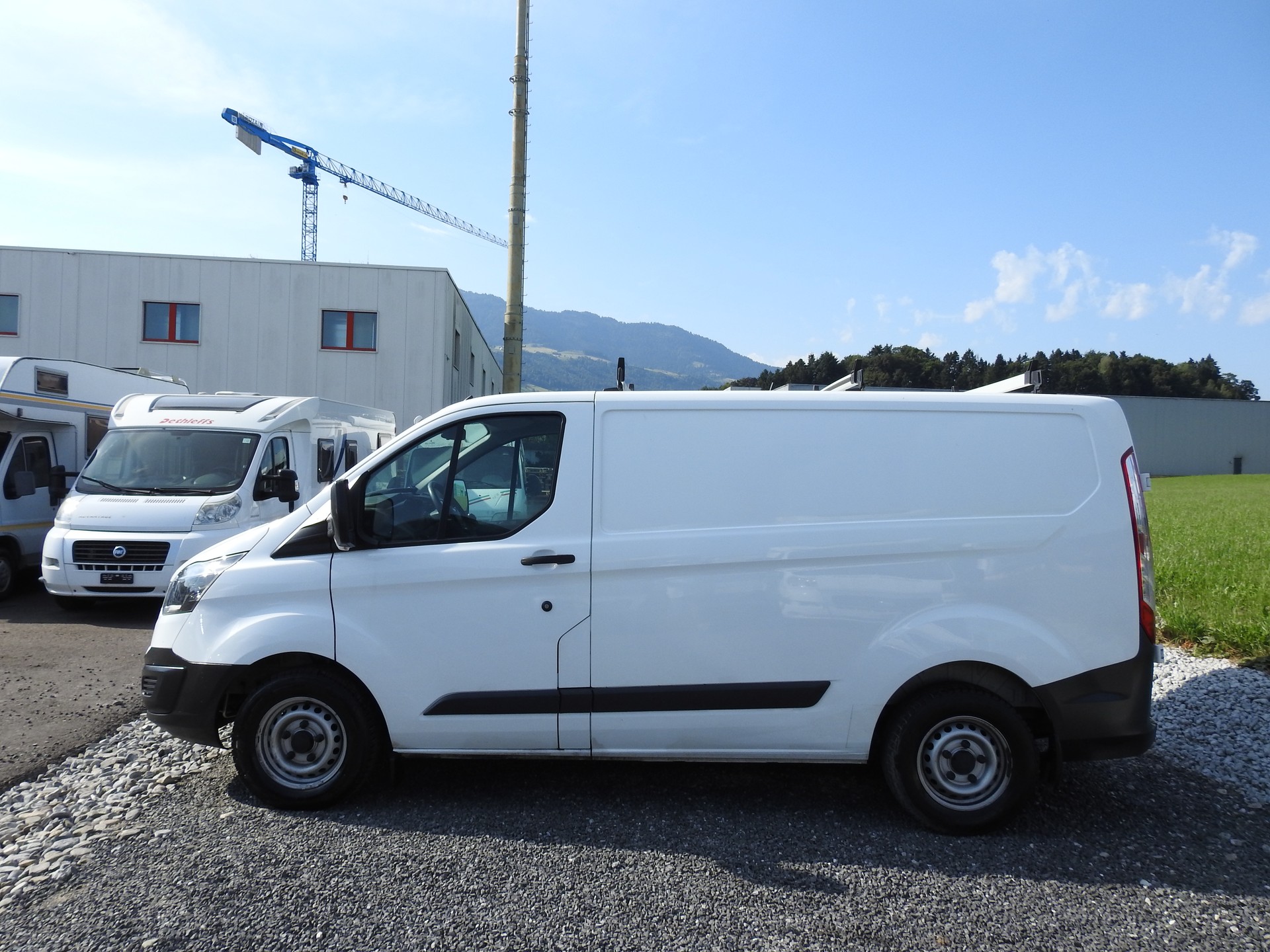 FORD Transit Custom Van 270 L1H1 Ambiente-image-2