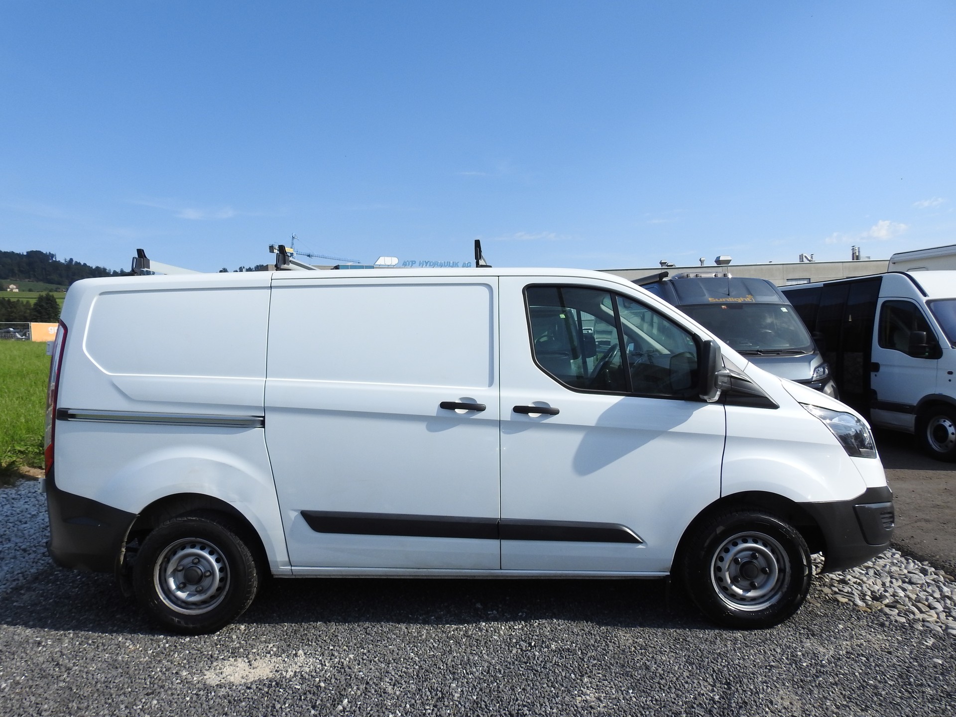 FORD Transit Custom Van 270 L1H1 Ambiente-image-6